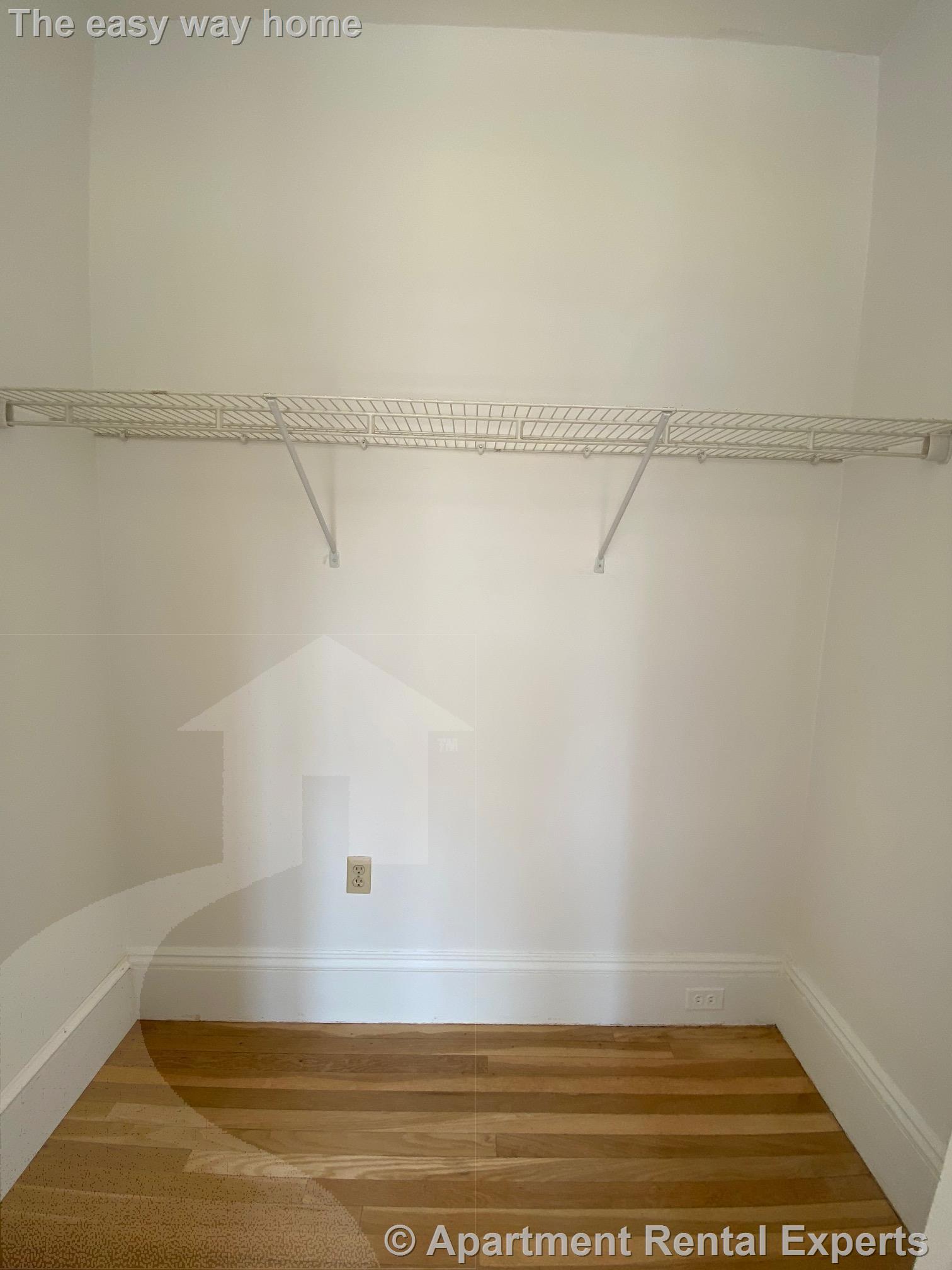 991 Massachusetts Ave, Harvard Square