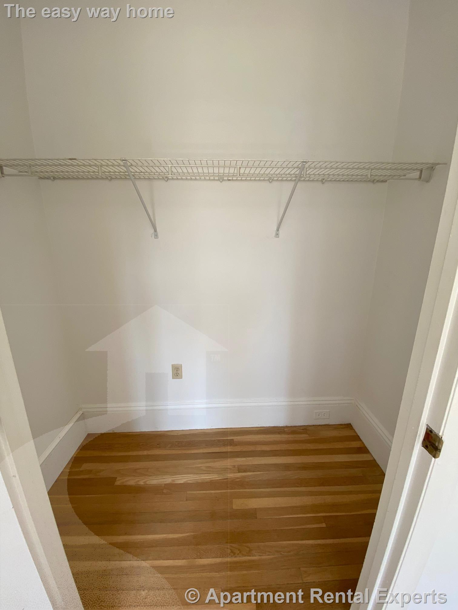 991 Massachusetts Ave, Harvard Square