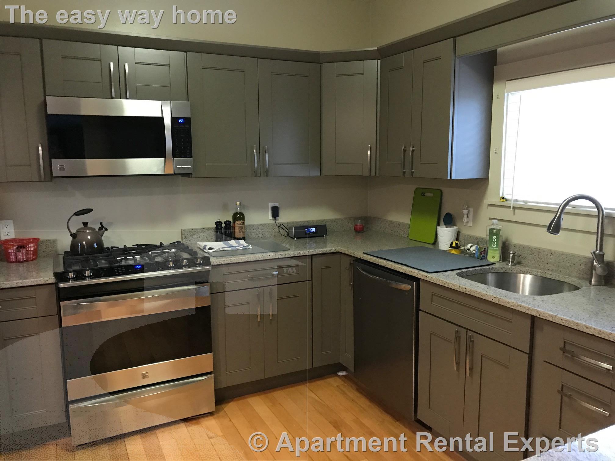 102 College Ave, Powderhouse
