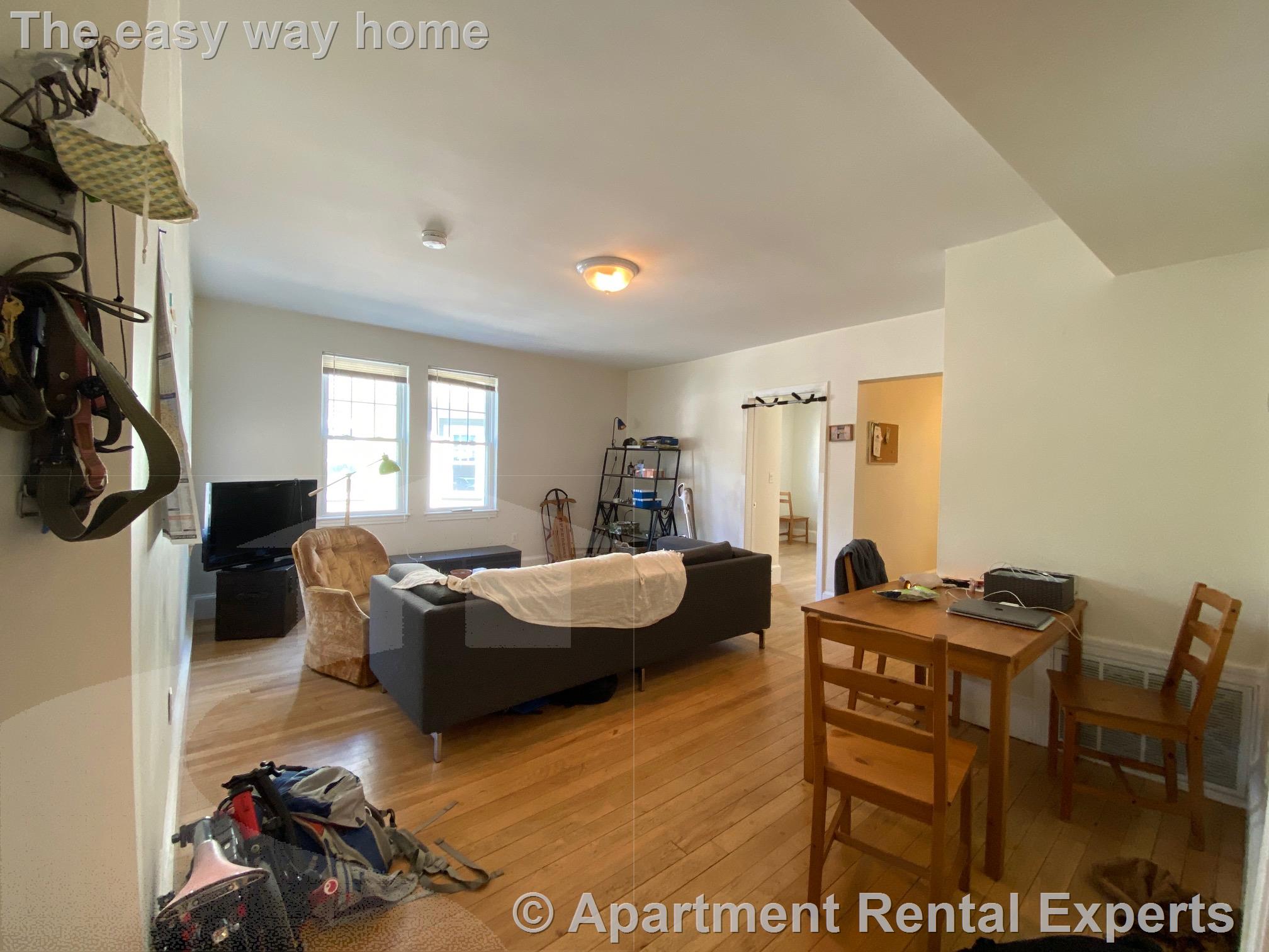 3 Oxford Ave, Belmont Line