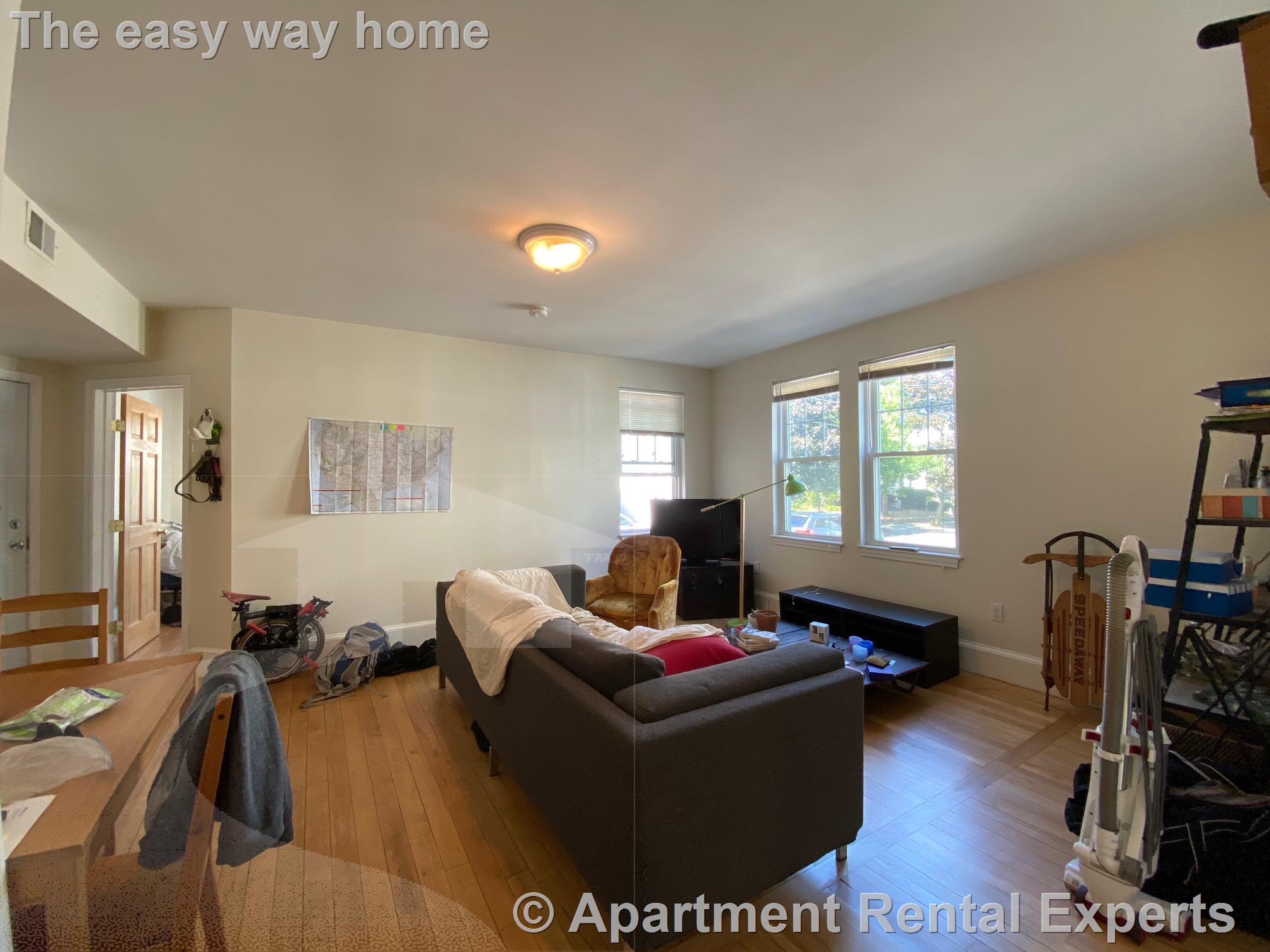 3 Oxford Ave, Belmont Line