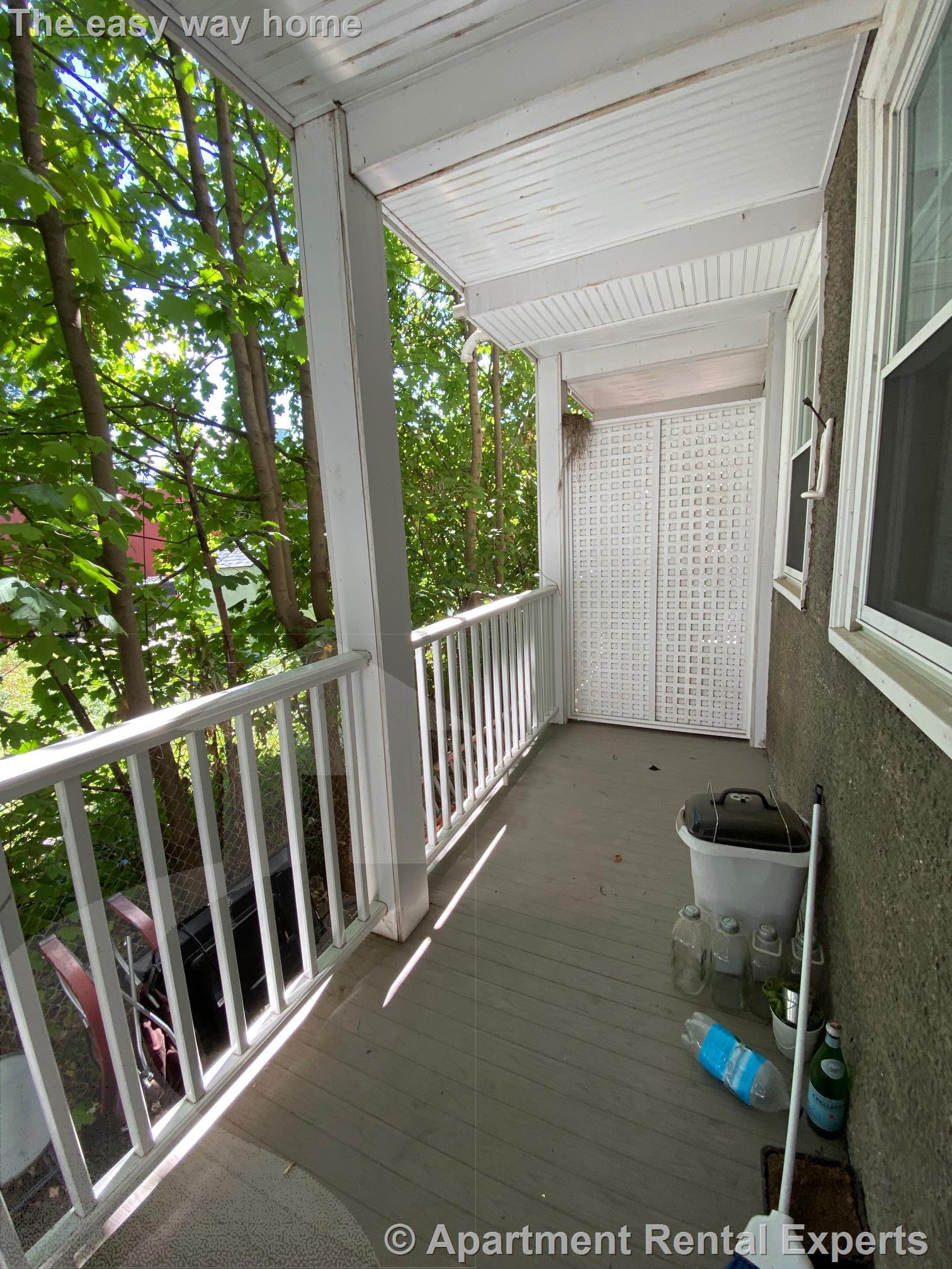 3 Oxford Ave, Belmont Line