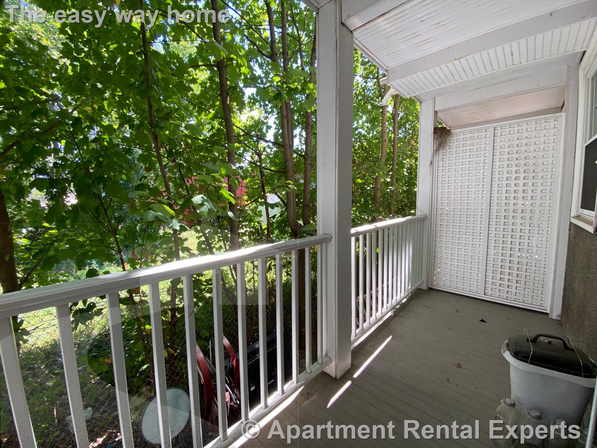 3 Oxford Ave, Belmont Line