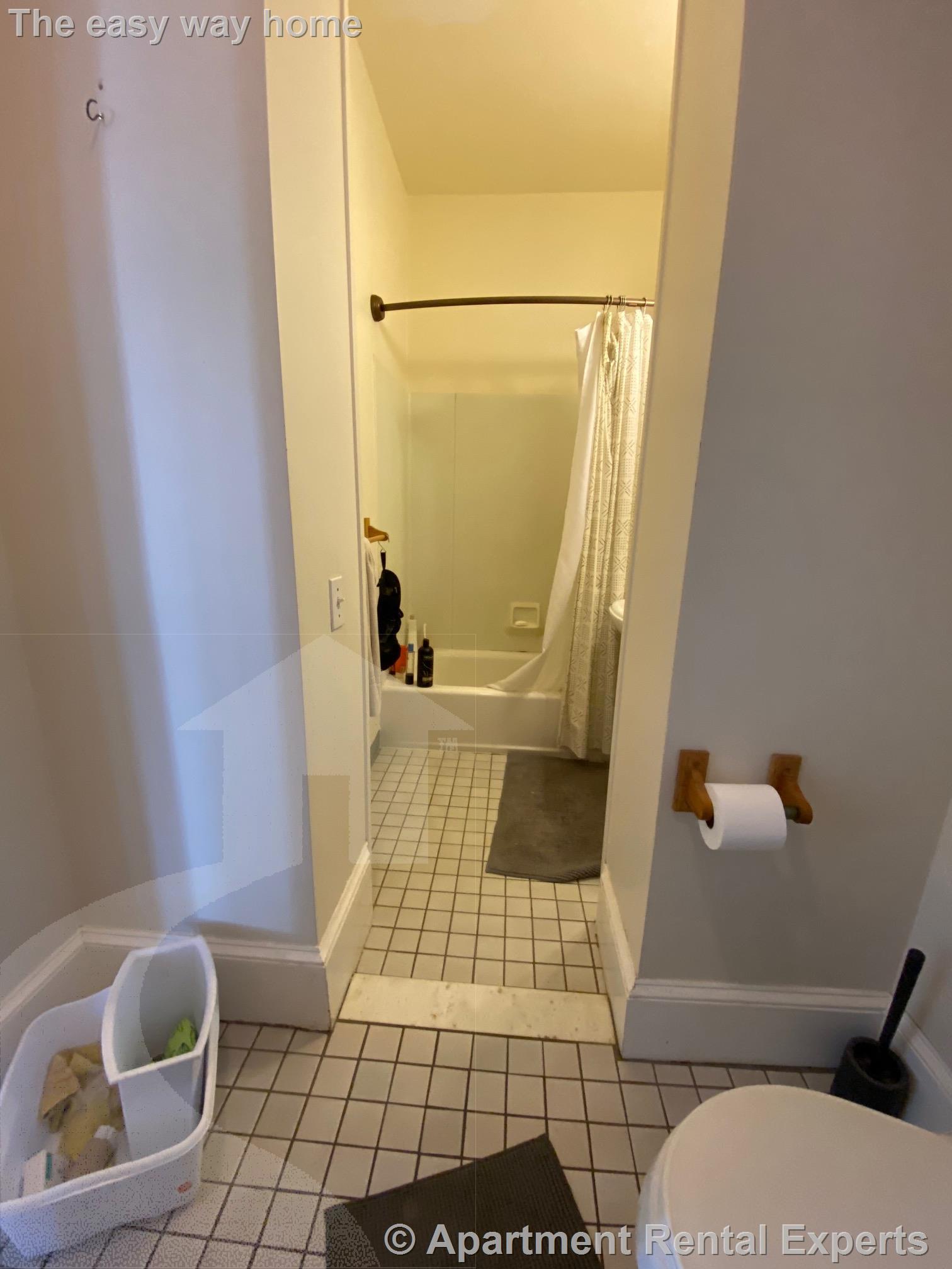 3 Oxford Ave, Belmont Line