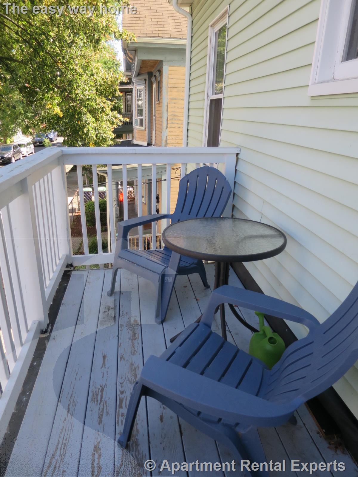 17 Charnwood Rd, Davis Square