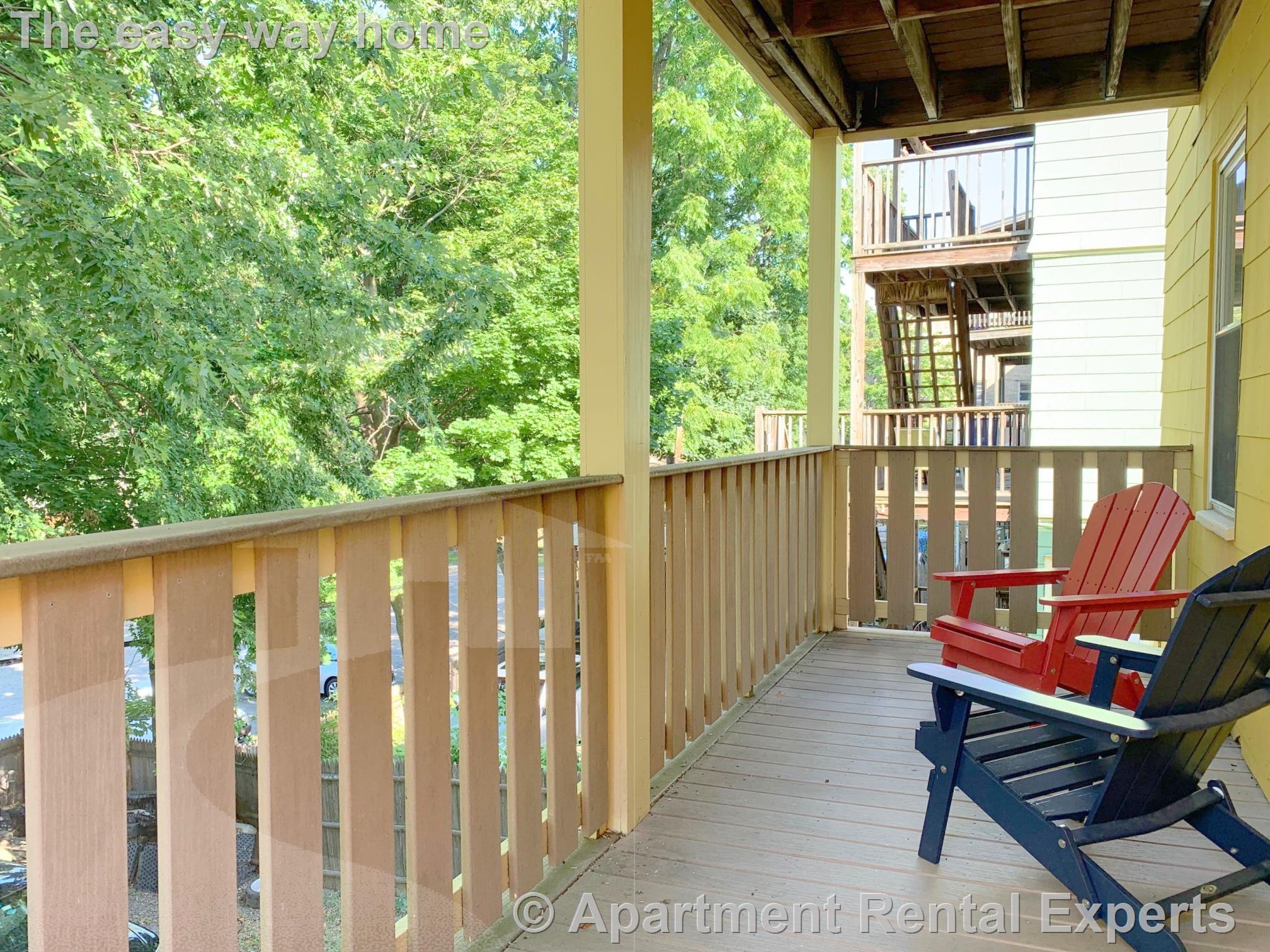 292 Boston Ave, Tufts