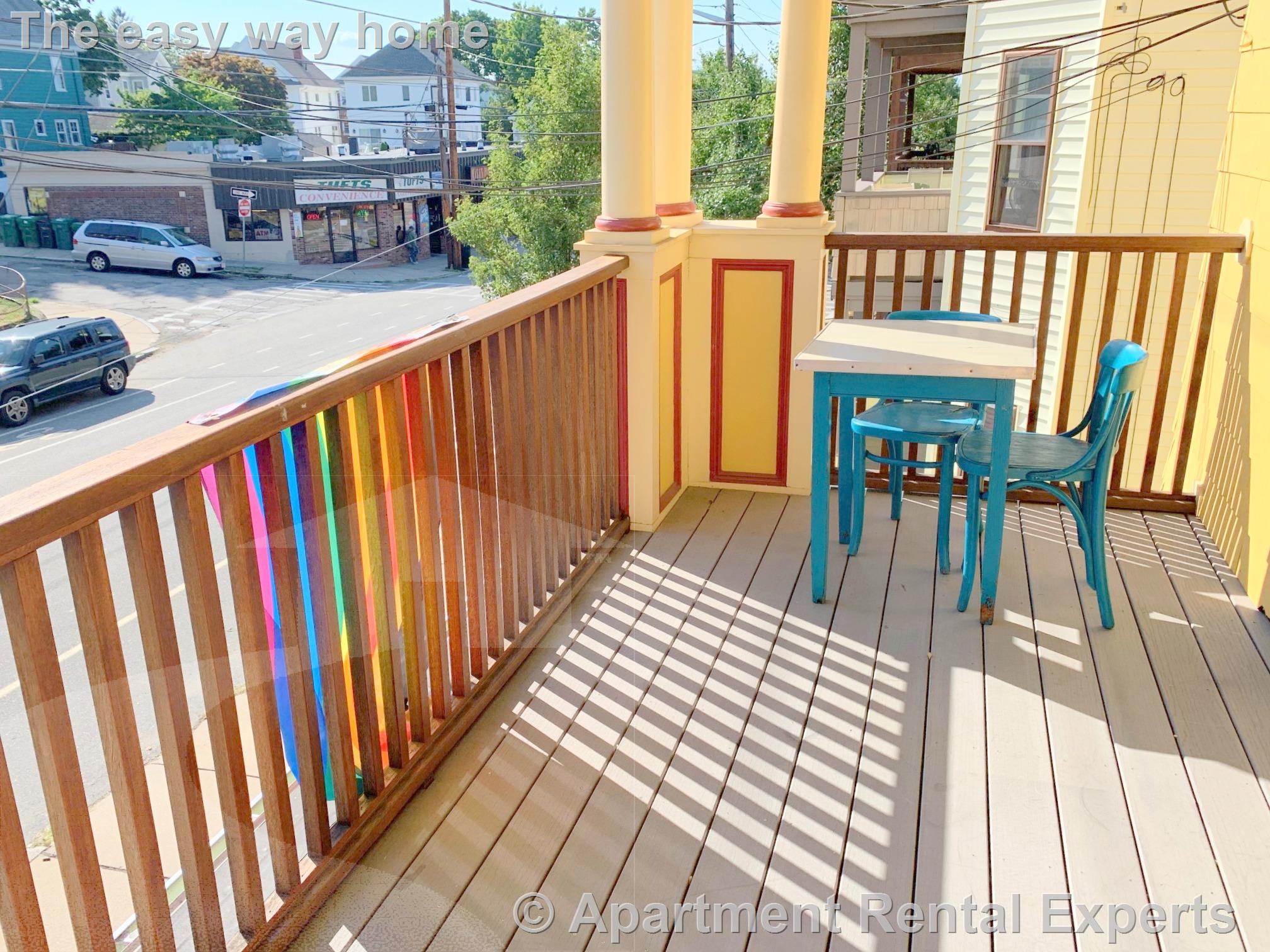 292 Boston Ave, Tufts