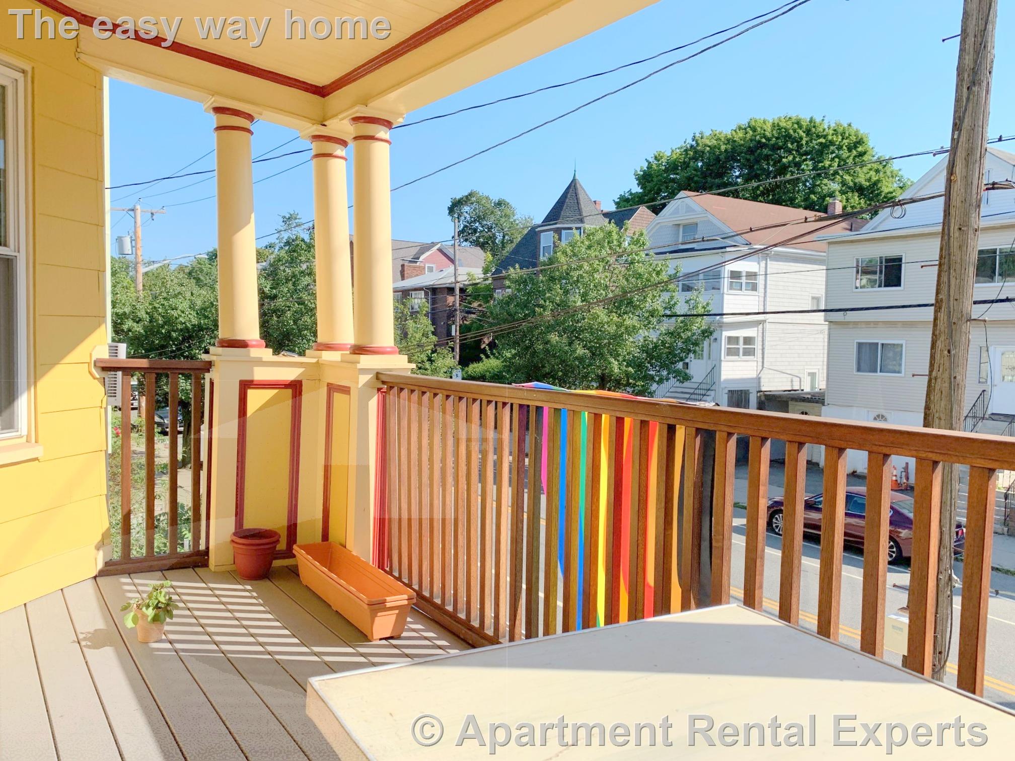 292 Boston Ave, Tufts