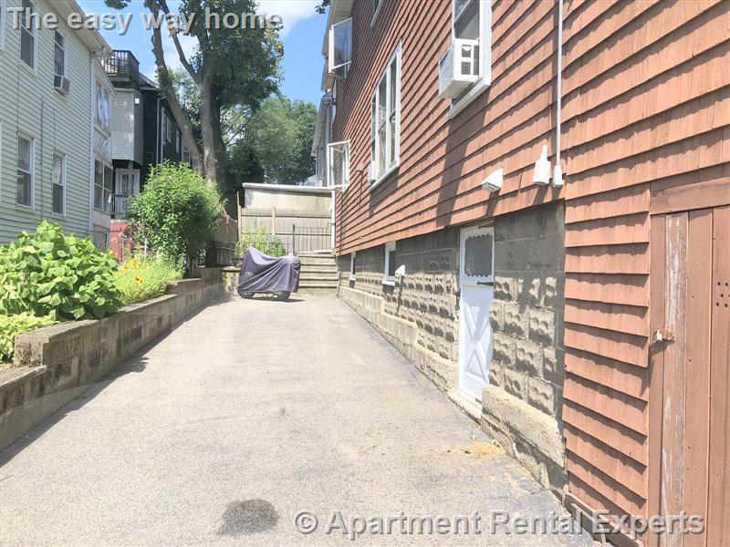 54 Laurel St, Spring Hill