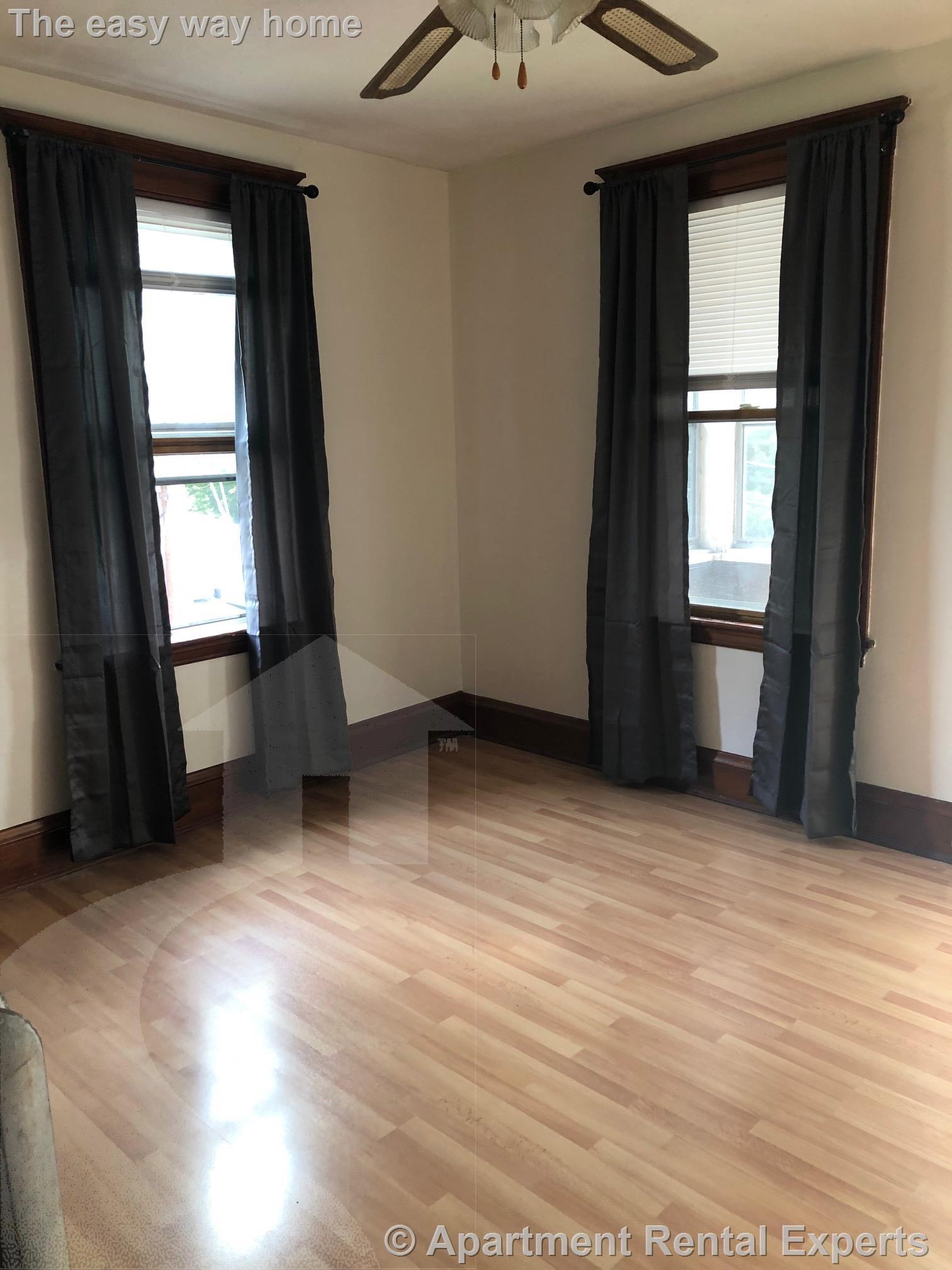 54 Laurel St, Spring Hill