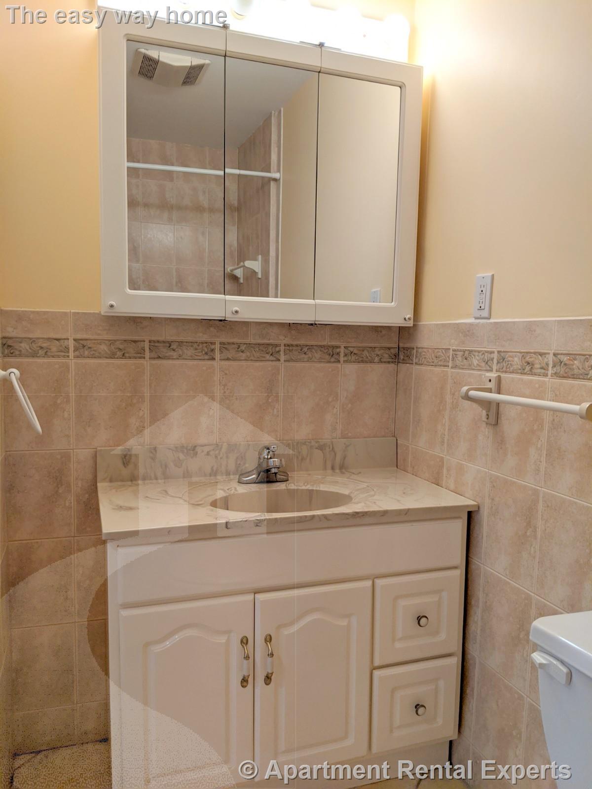 5 Locke St, Davis Square