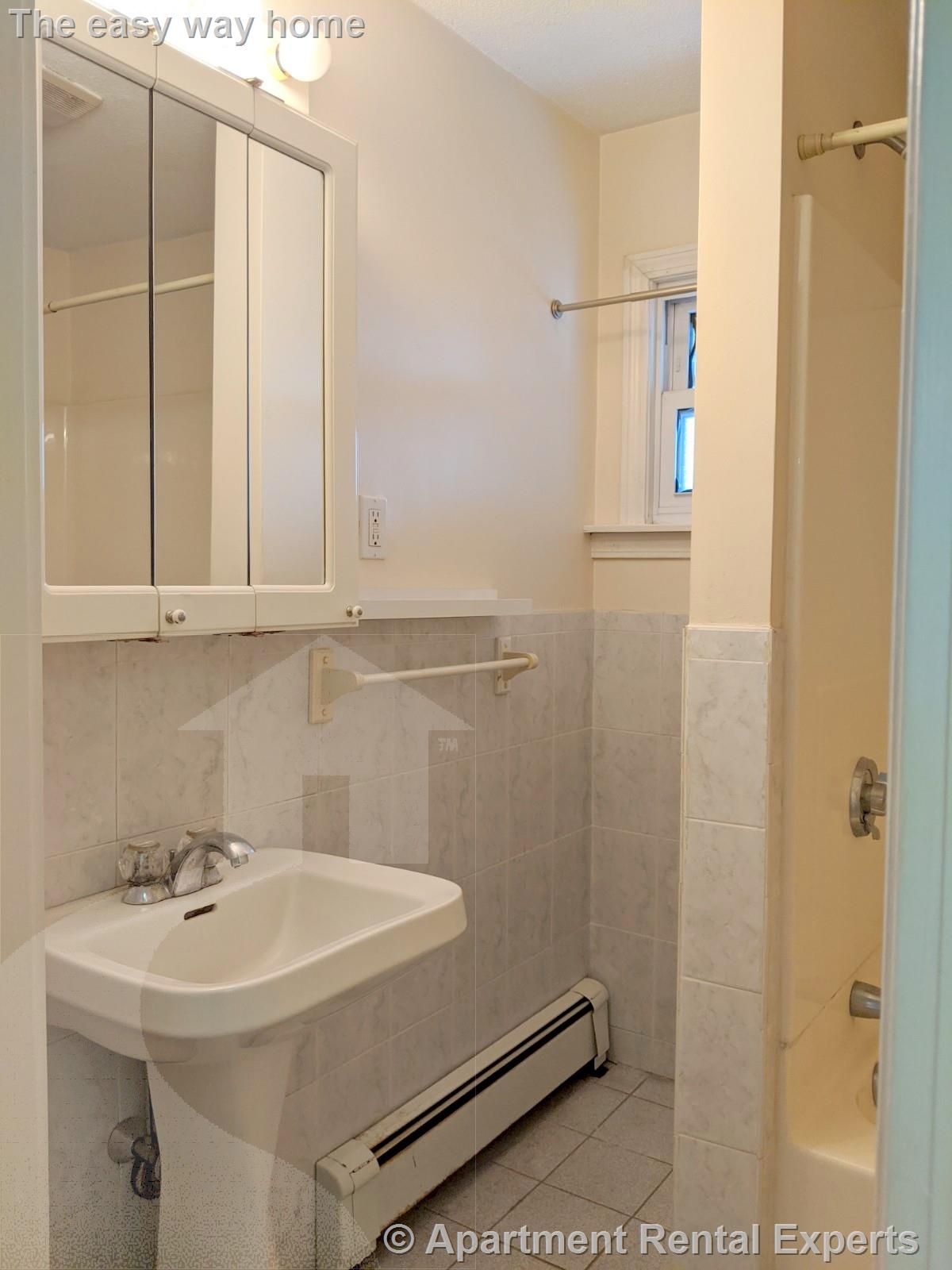 5 Locke St, Davis Square