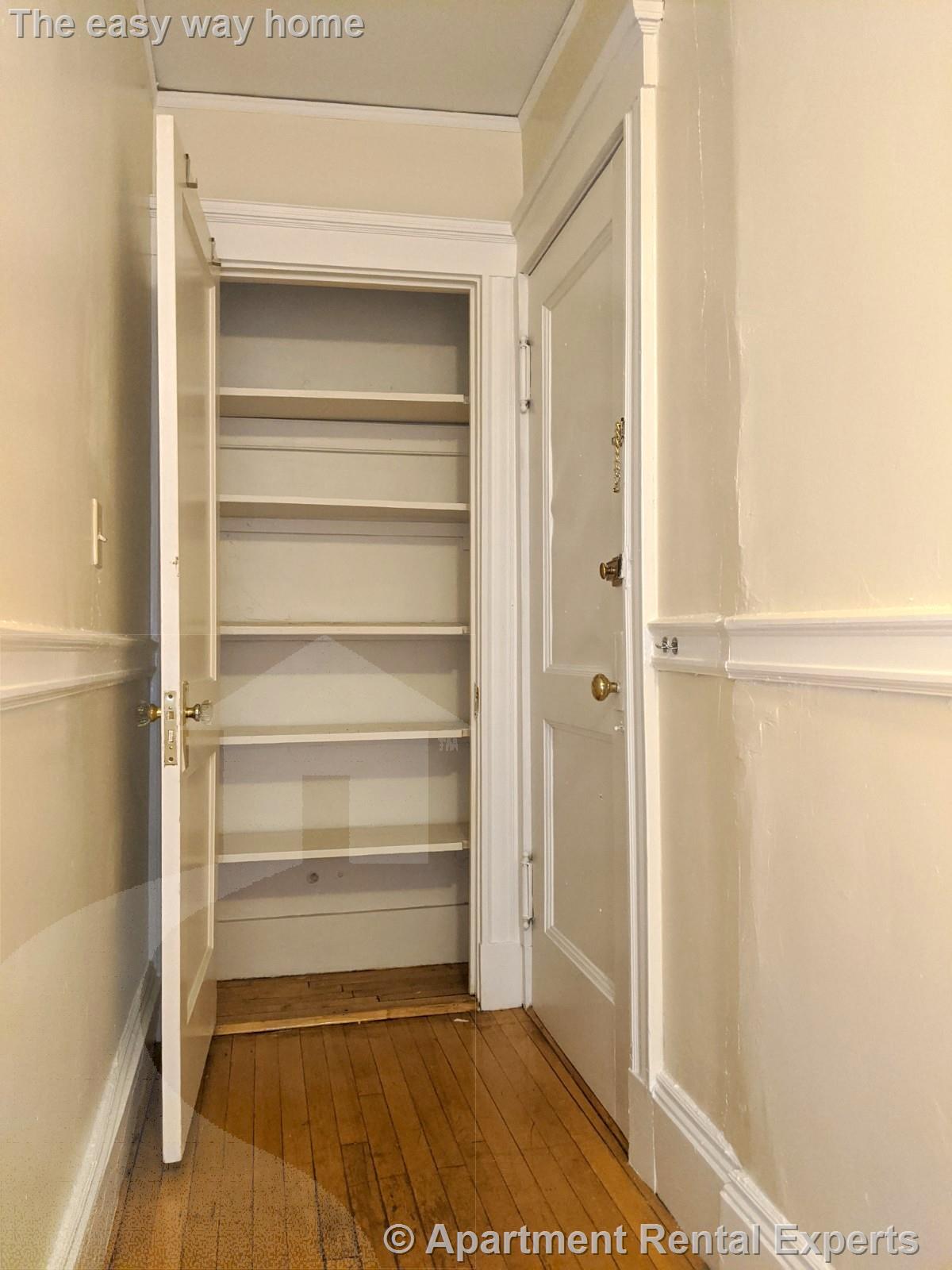 8 Craigie Cir, Harvard Square