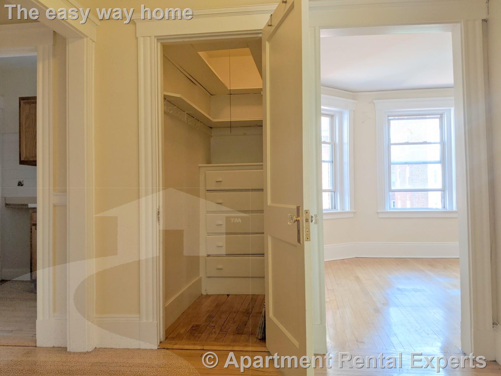 8 Craigie Cir, Harvard Square