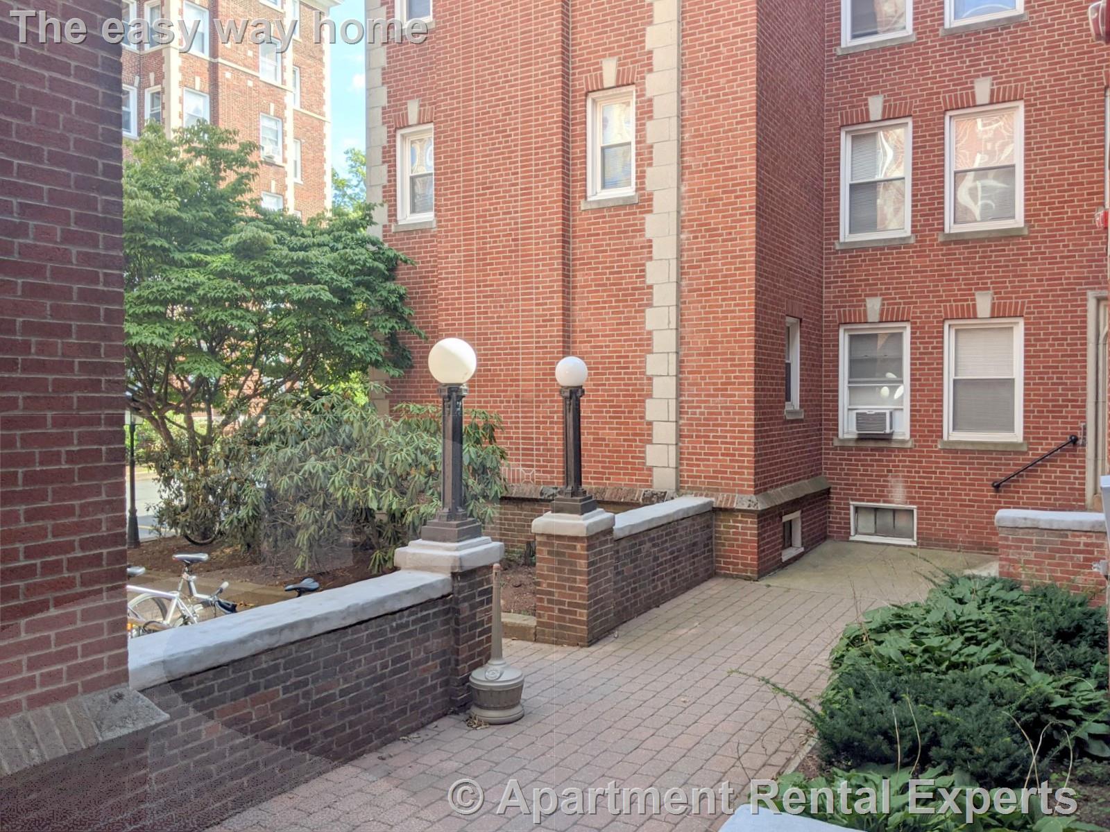 8 Craigie Cir, Harvard Square