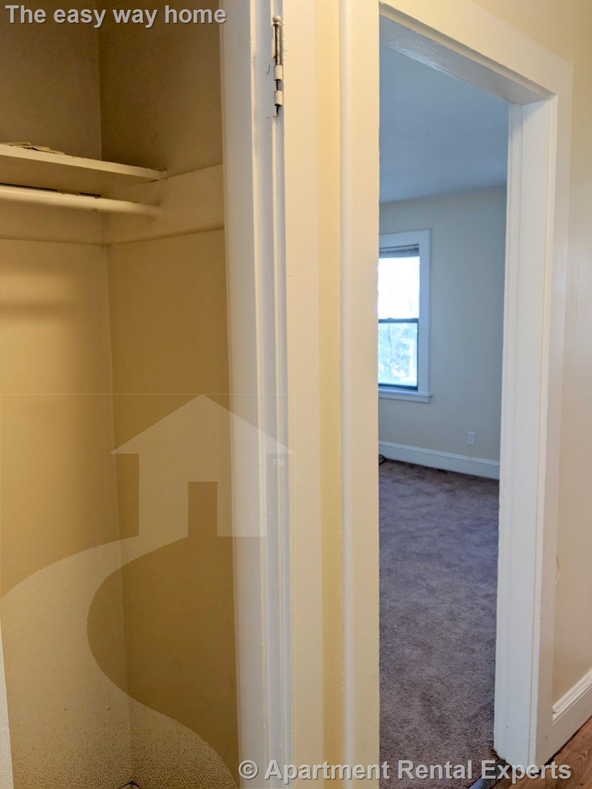 48 Bishop Allen Dr, Central Square