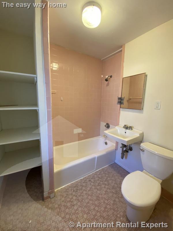 381 Harvard St, Harvard Square