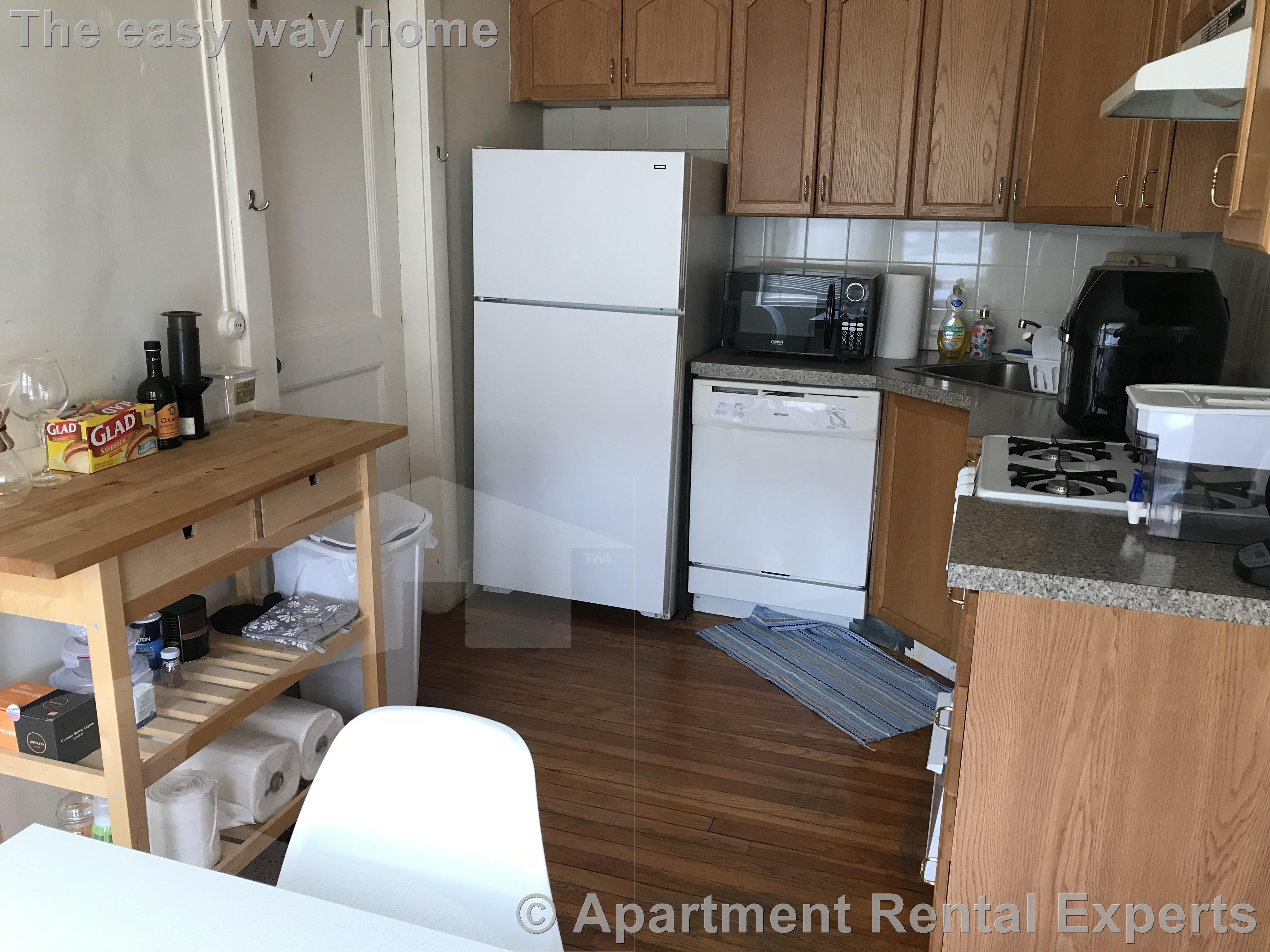 36 College Ave, Davis Square