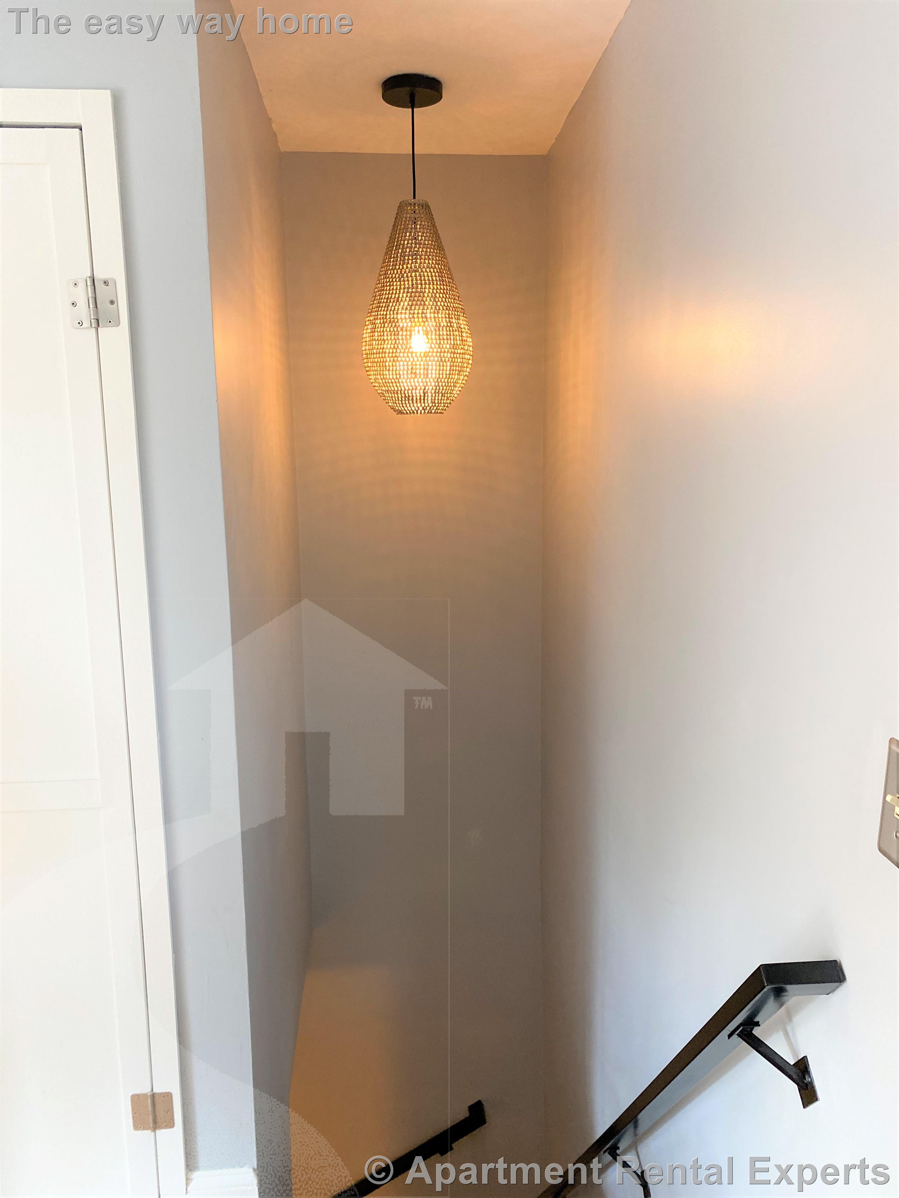 209 Boston Ave, Tufts