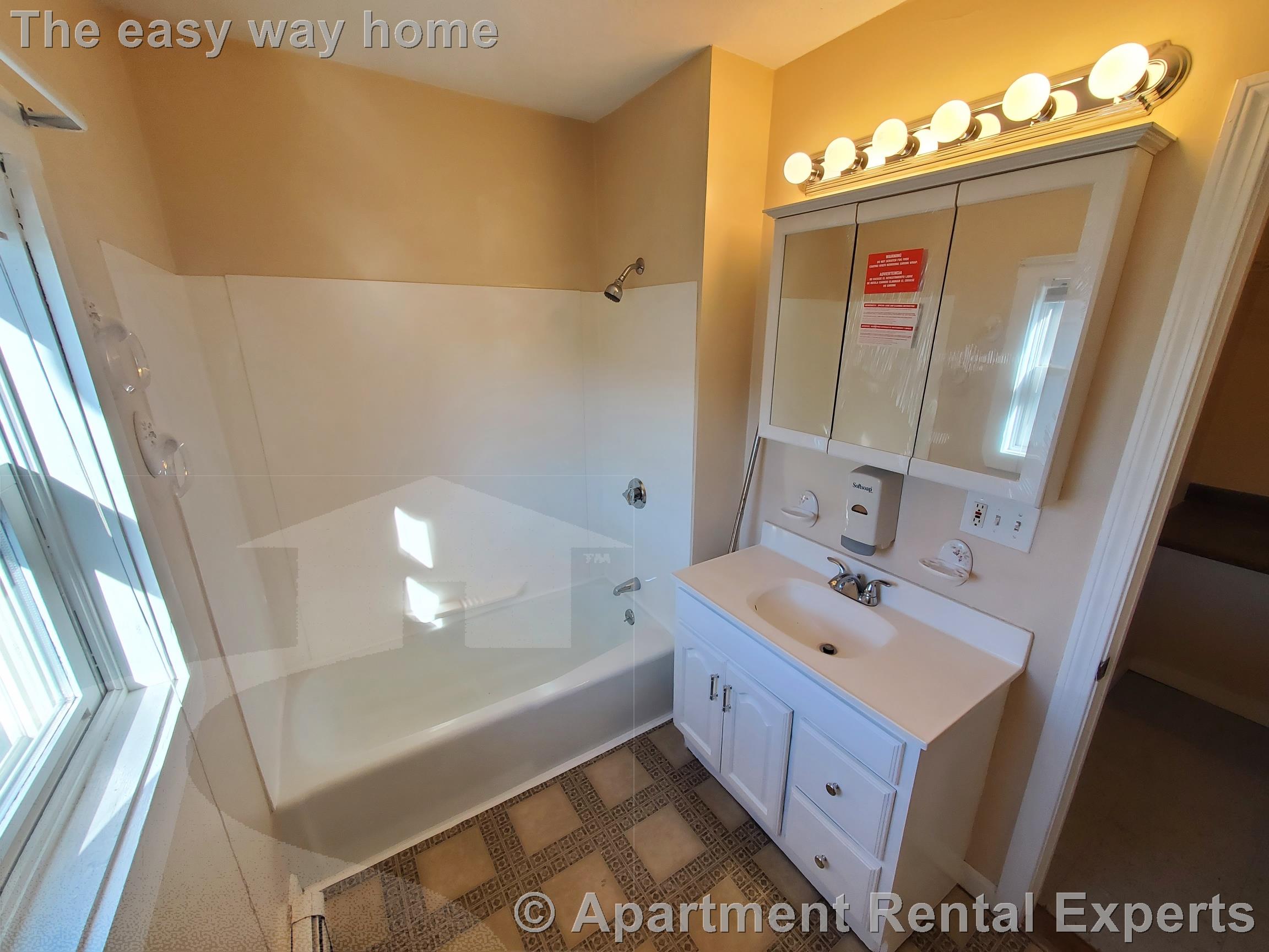 21 Hunting St, East Cambridge