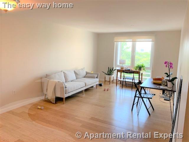 1008 Massachusetts Ave, Harvard Square