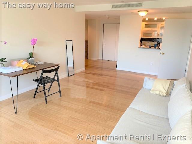 1008 Massachusetts Ave, Harvard Square