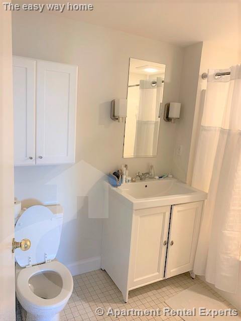 1008 Massachusetts Ave, Harvard Square