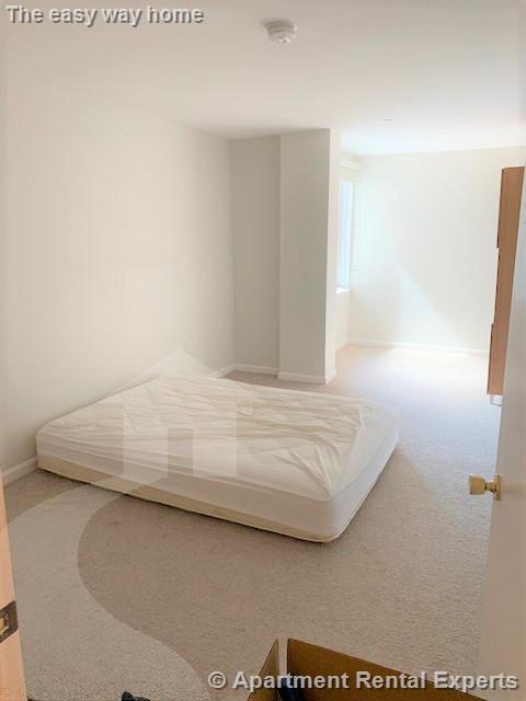 1008 Massachusetts Ave, Harvard Square