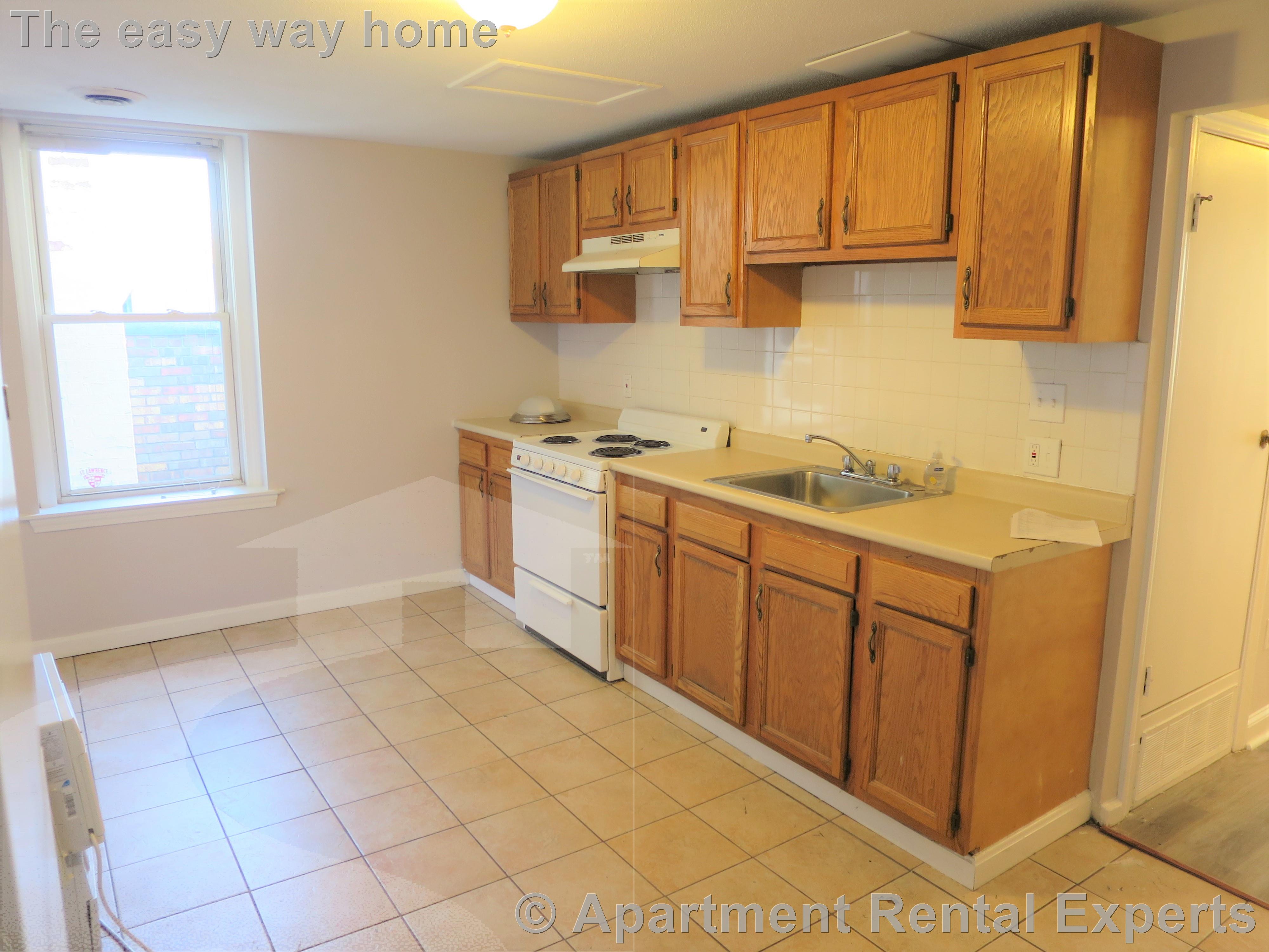 4 Douglass St, Central Square