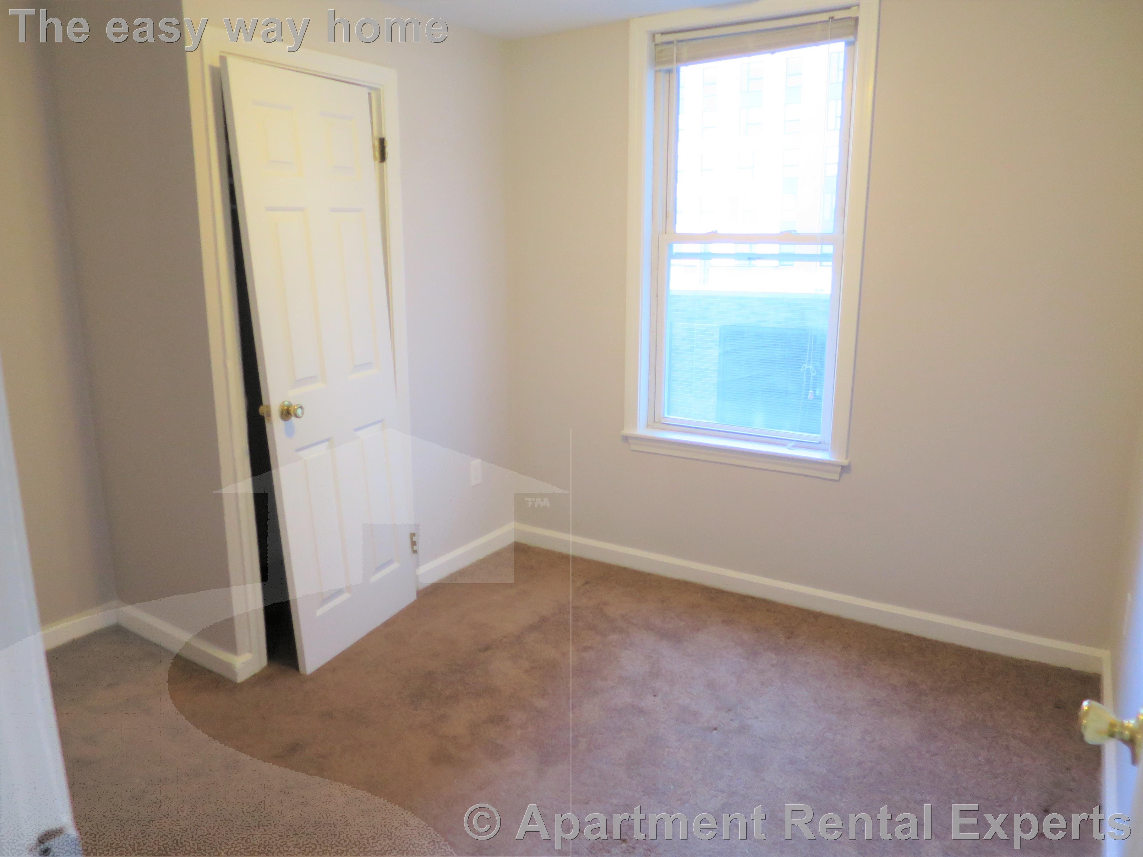 4 Douglass St, Central Square