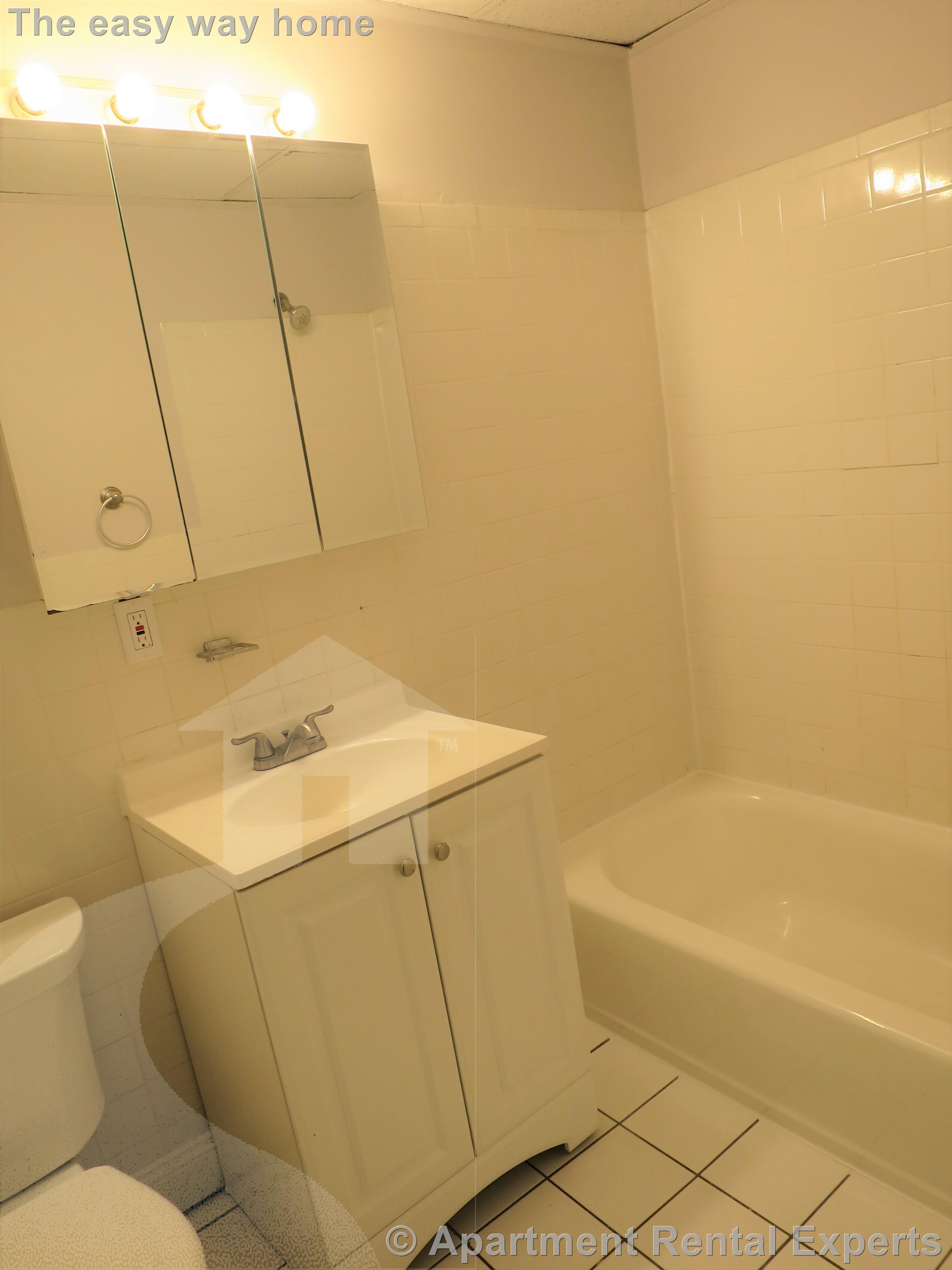 4 Douglass St, Central Square