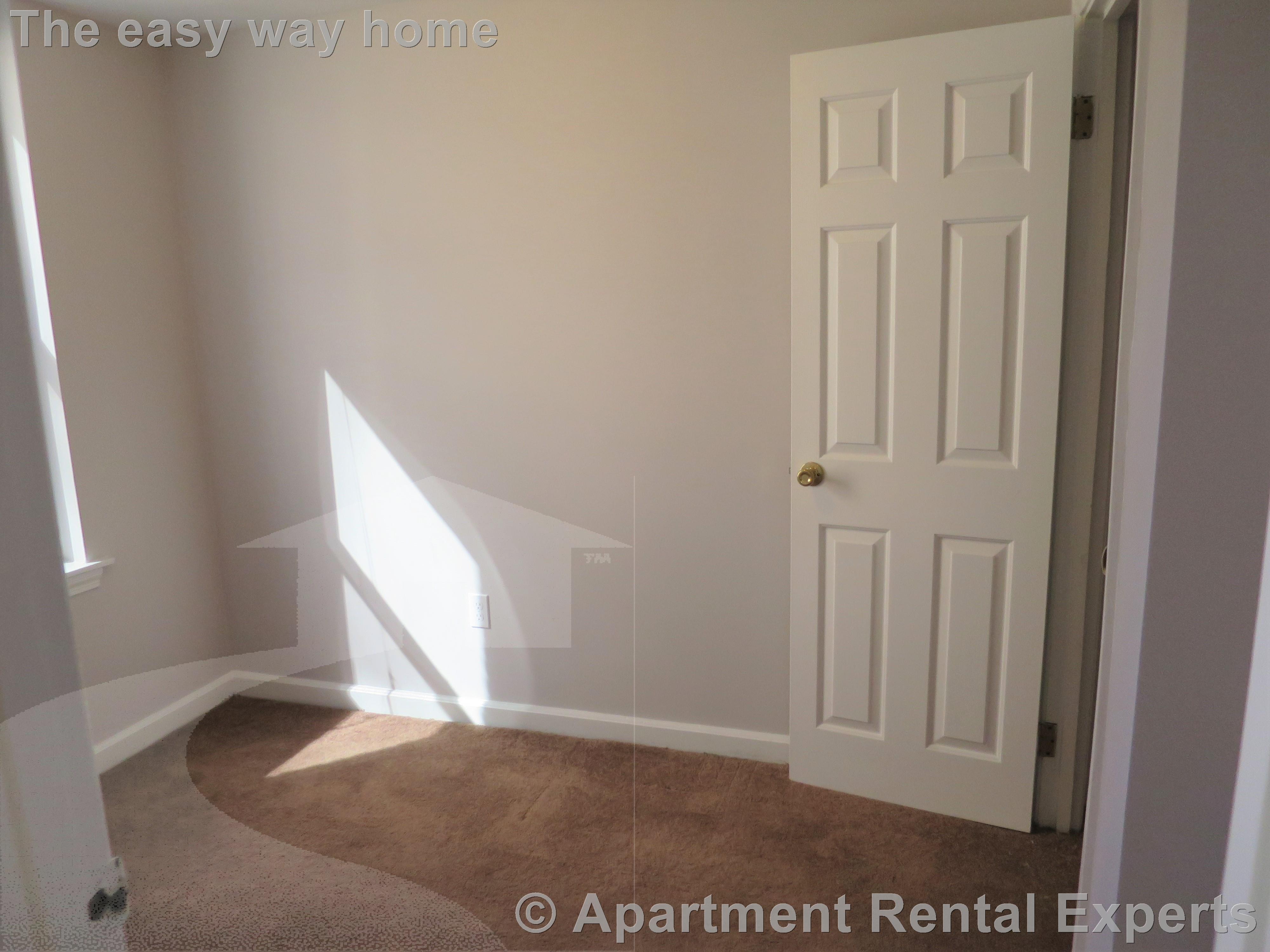 4 Douglass St, Central Square