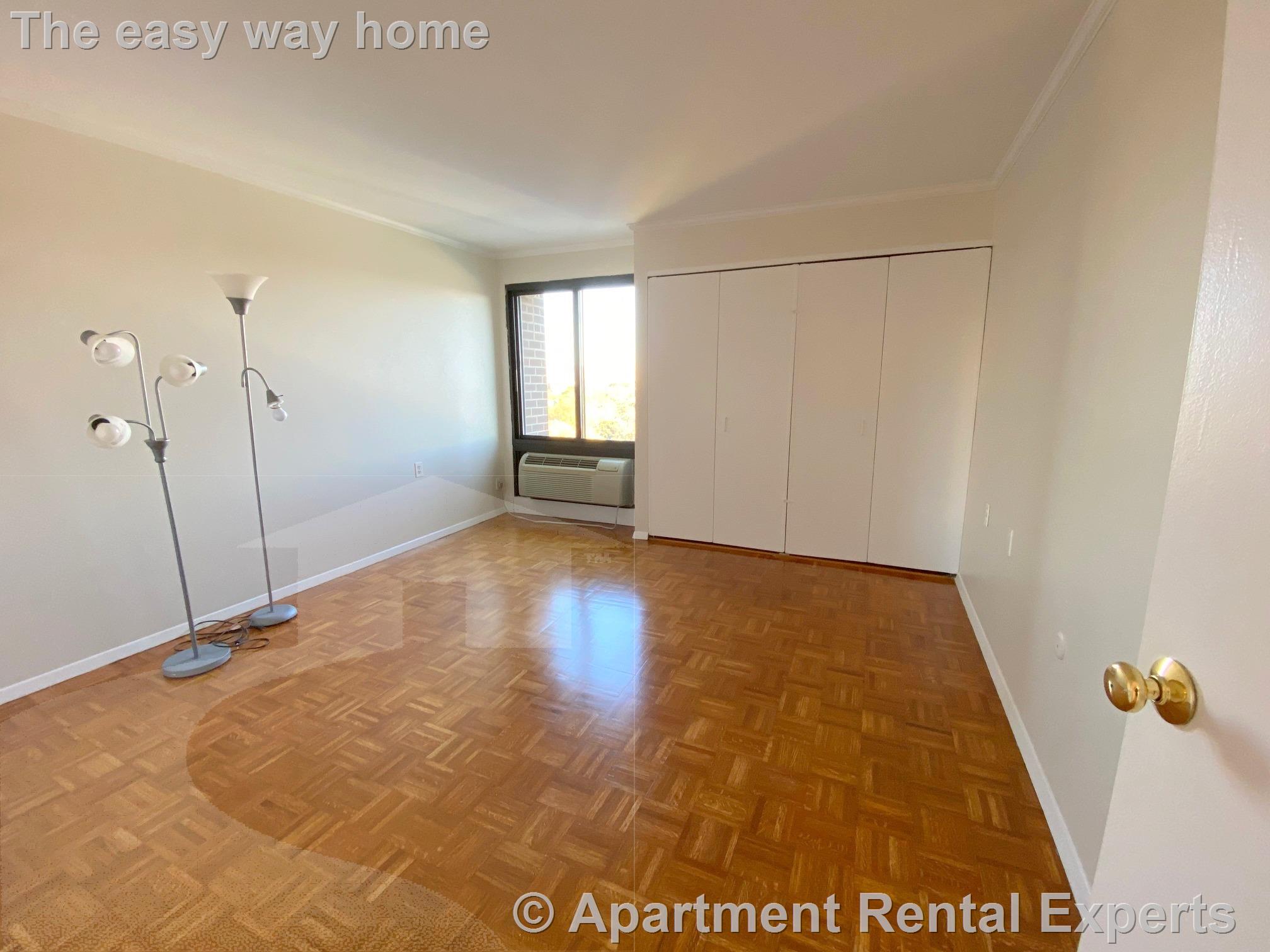 1105 Massachusetts Ave, Harvard Square