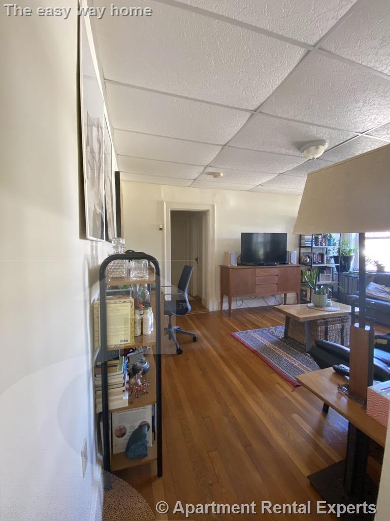 36 College Ave, Davis Square