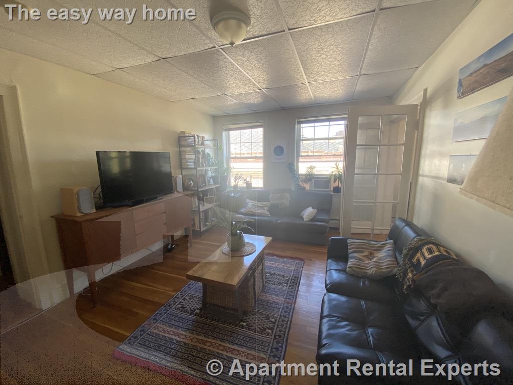 36 College Ave, Davis Square