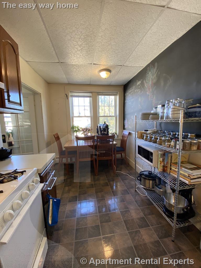 36 College Ave, Davis Square