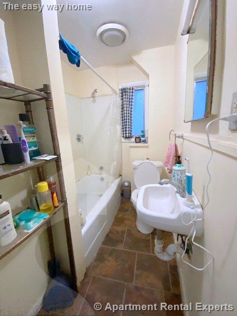 62 Eustis St, Harvard Square