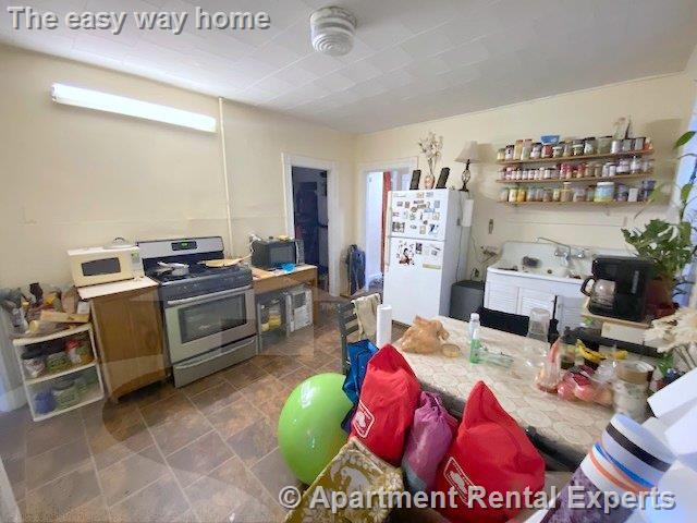 62 Eustis St, Harvard Square