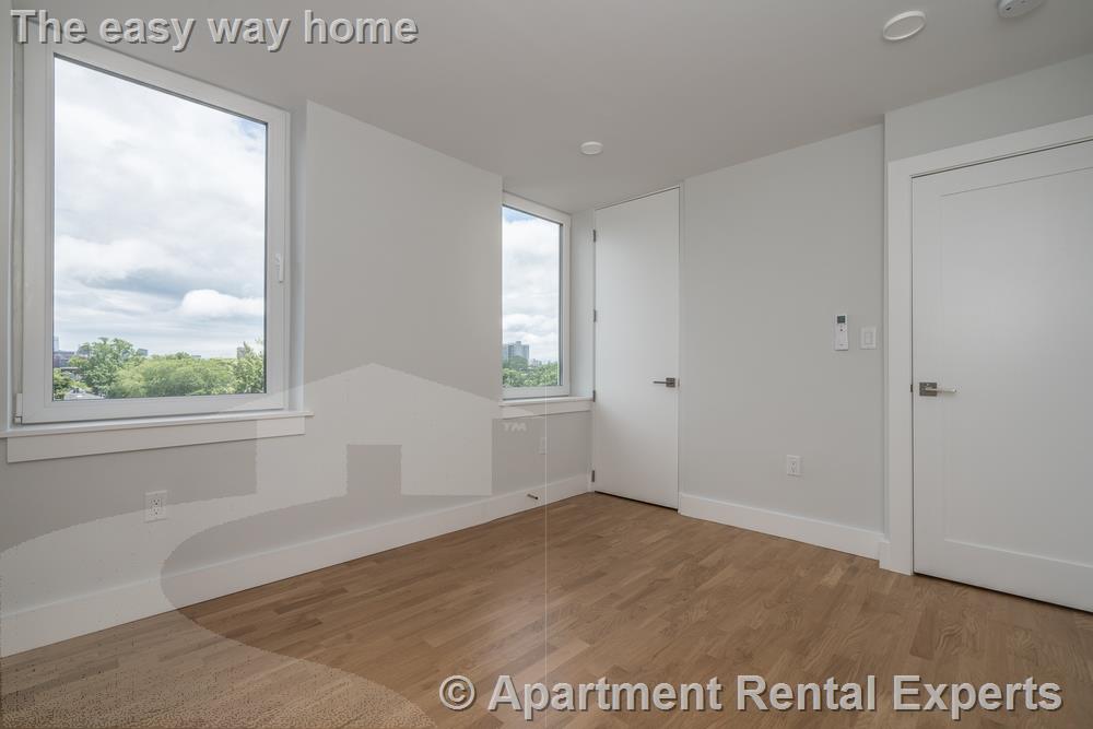 334 Harvard St, Harvard Square