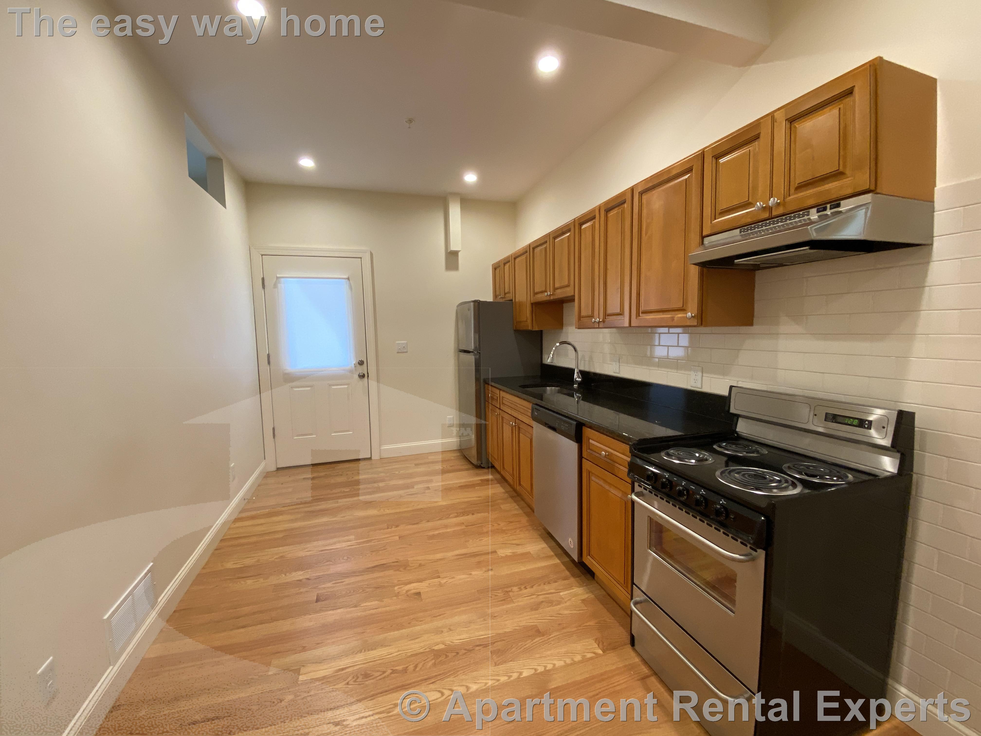 379 Harvard St, Harvard Square