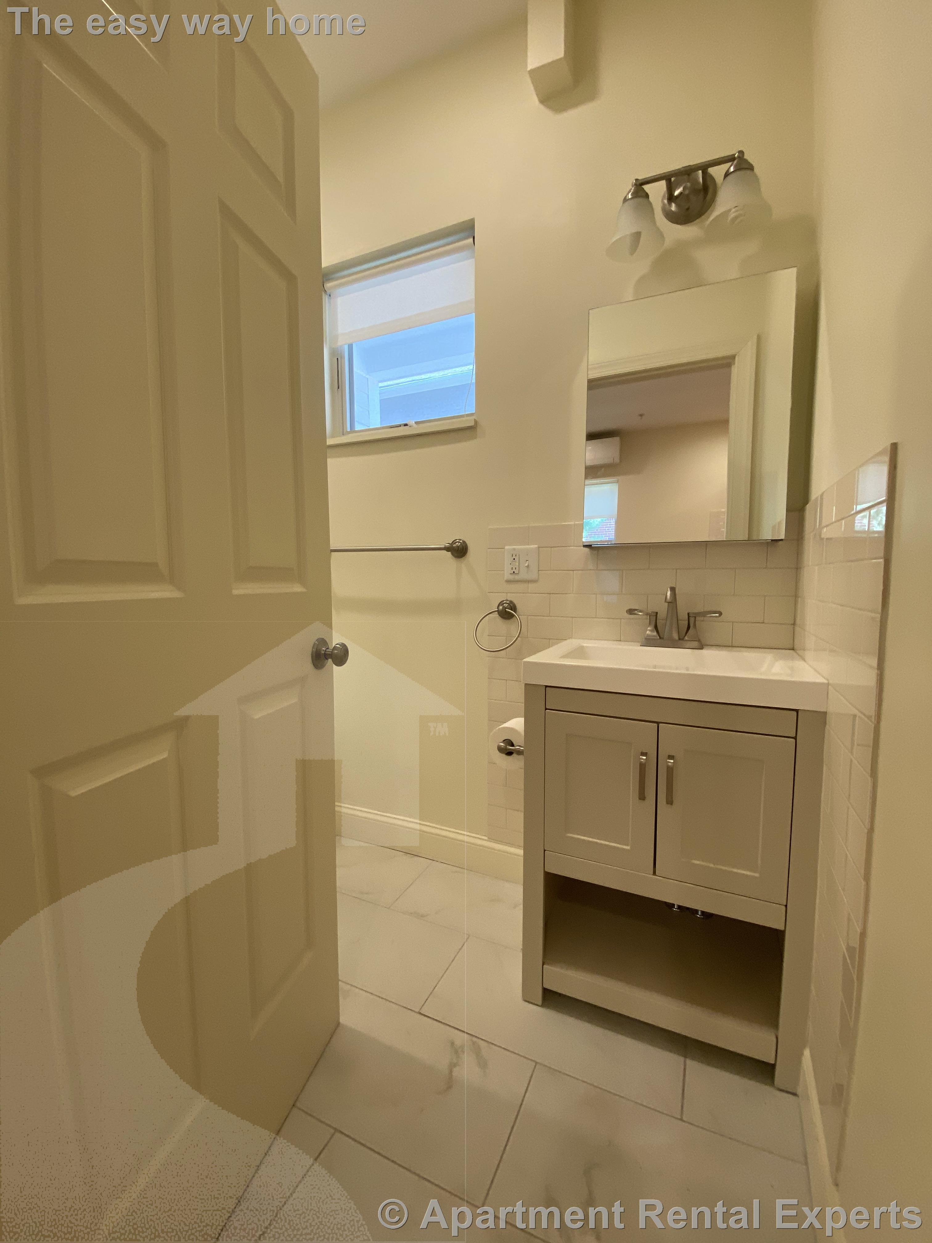 379 Harvard St, Harvard Square