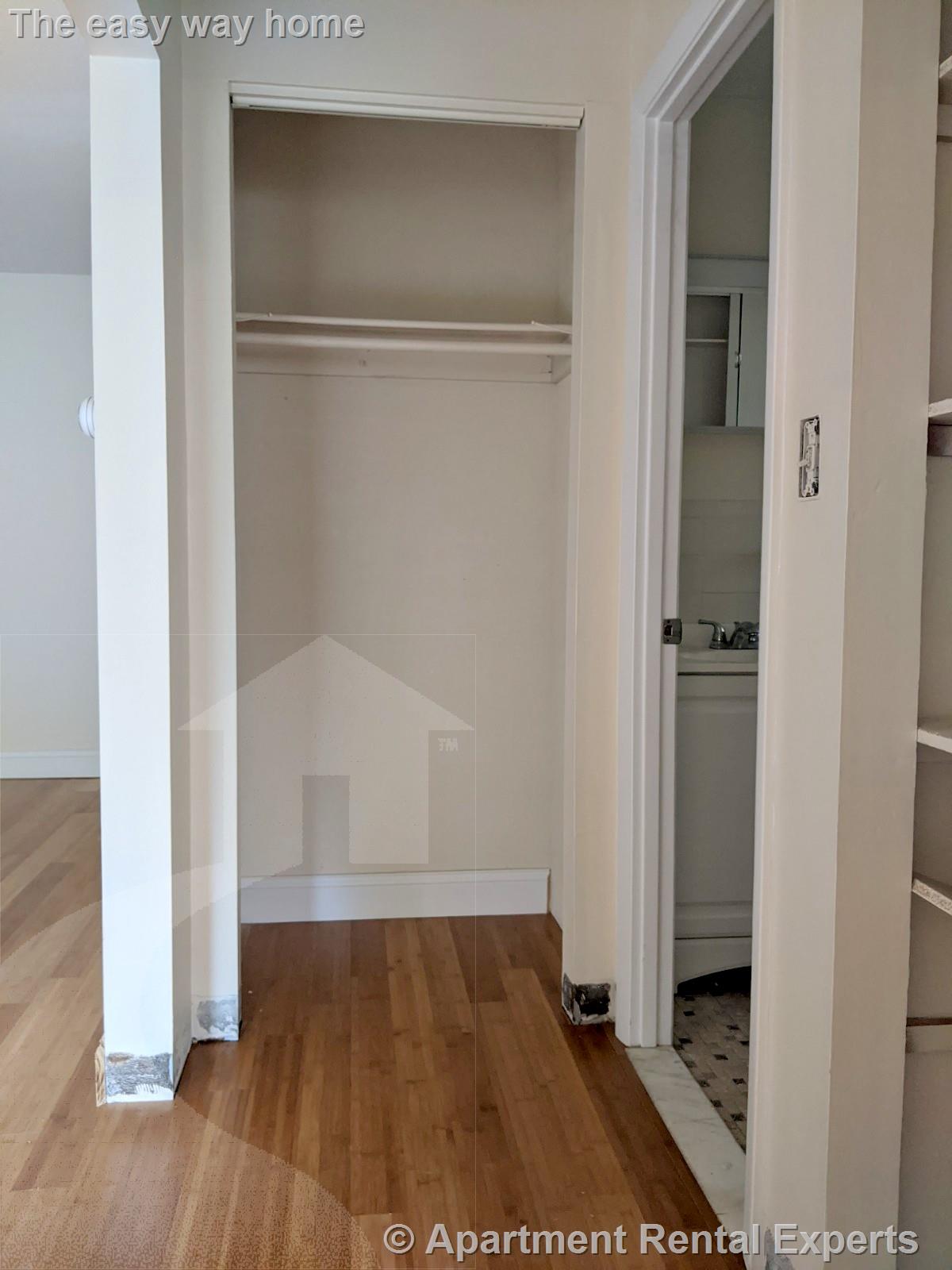 12 Cameron Ave, Davis Square