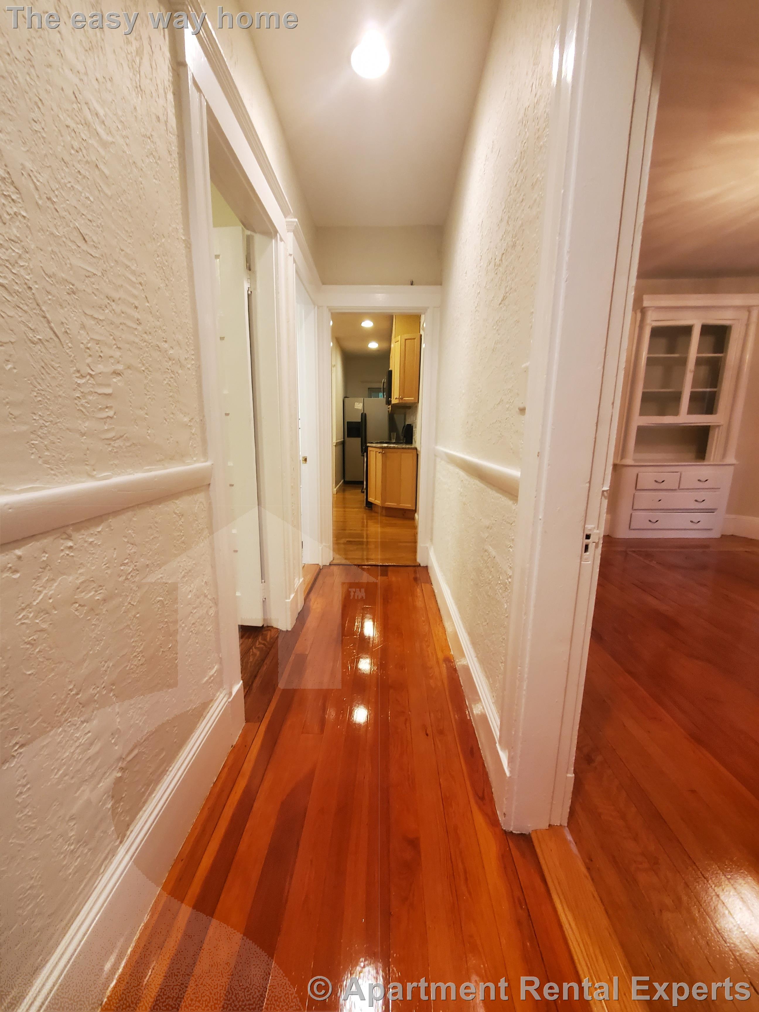 292 Boston Ave, Tufts