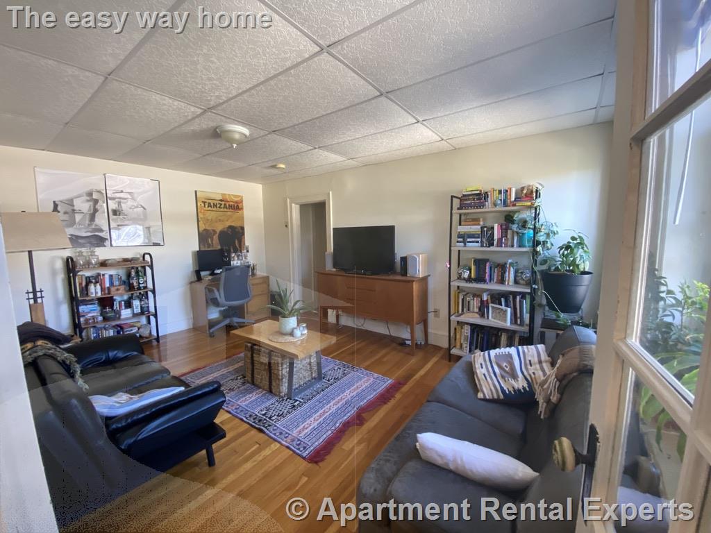 36 College Ave, Davis Square