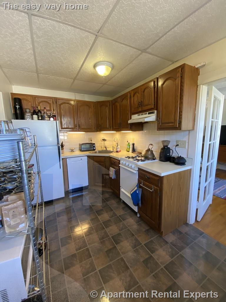 36 College Ave, Davis Square