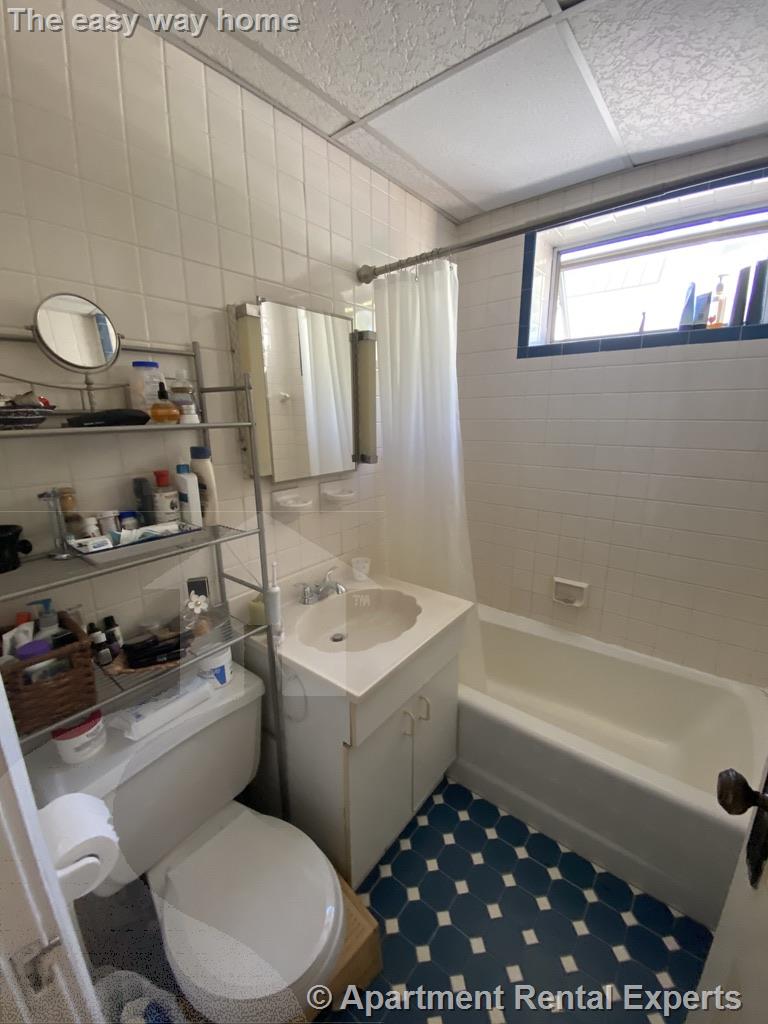 36 College Ave, Davis Square