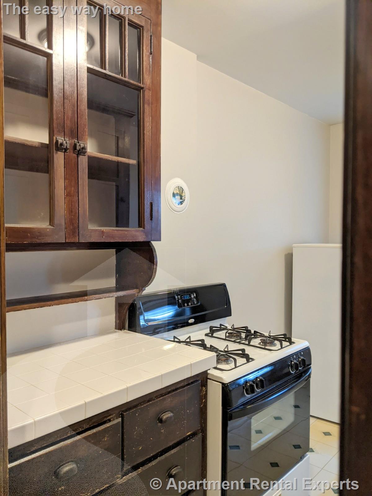 119 College Ave, Davis Square