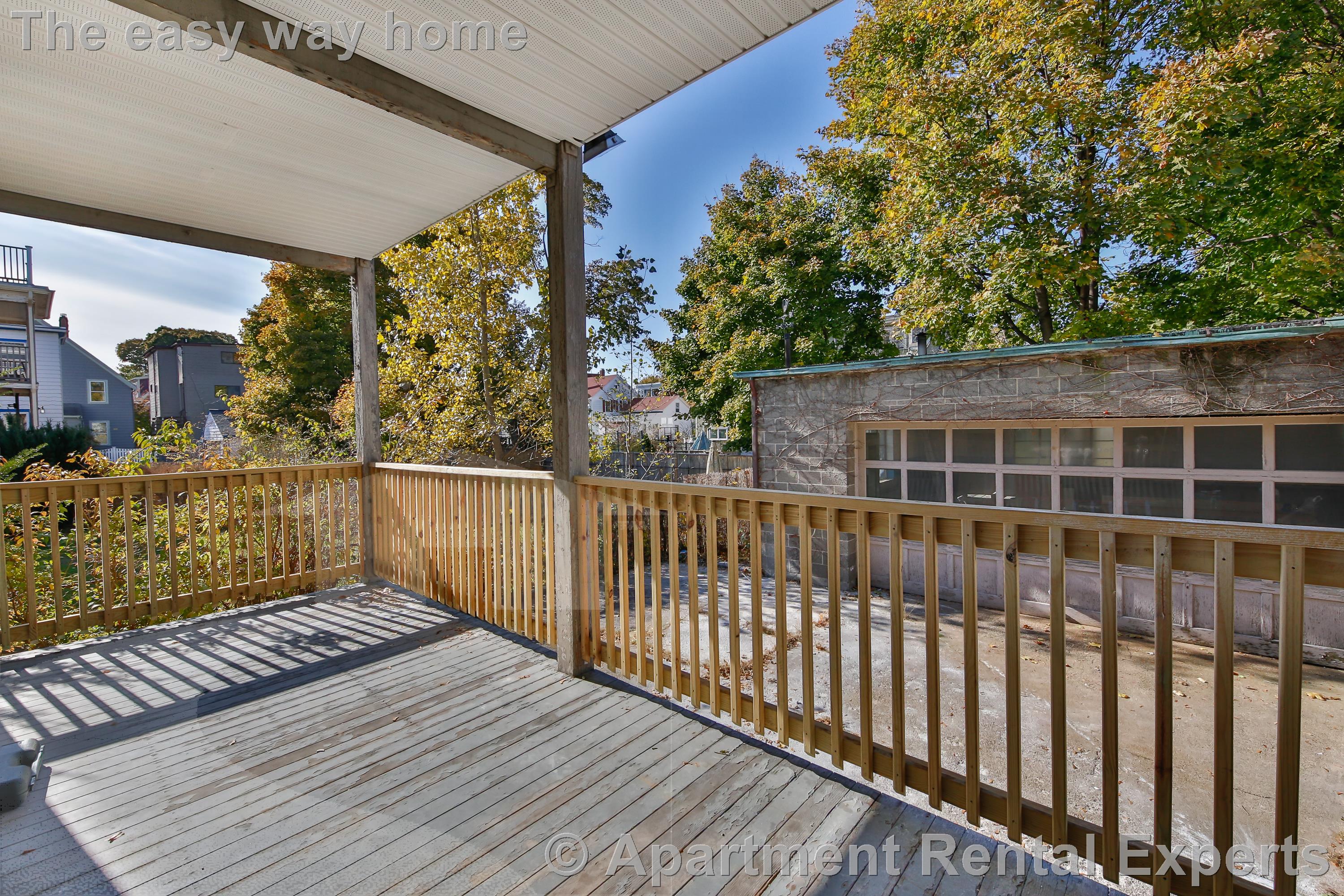 64 Montgomery St, North Cambridge