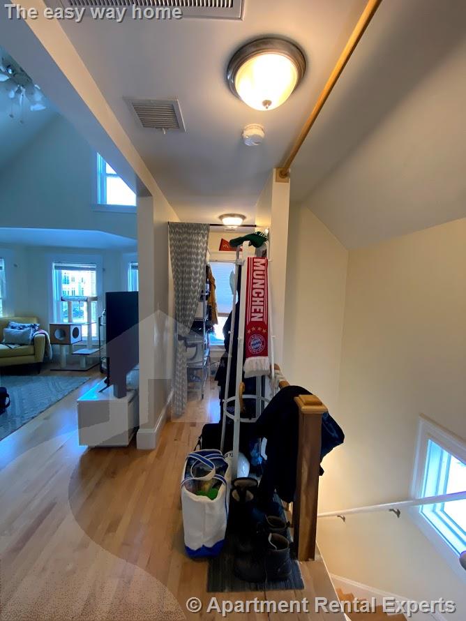 20 Cameron Ave, Davis Square