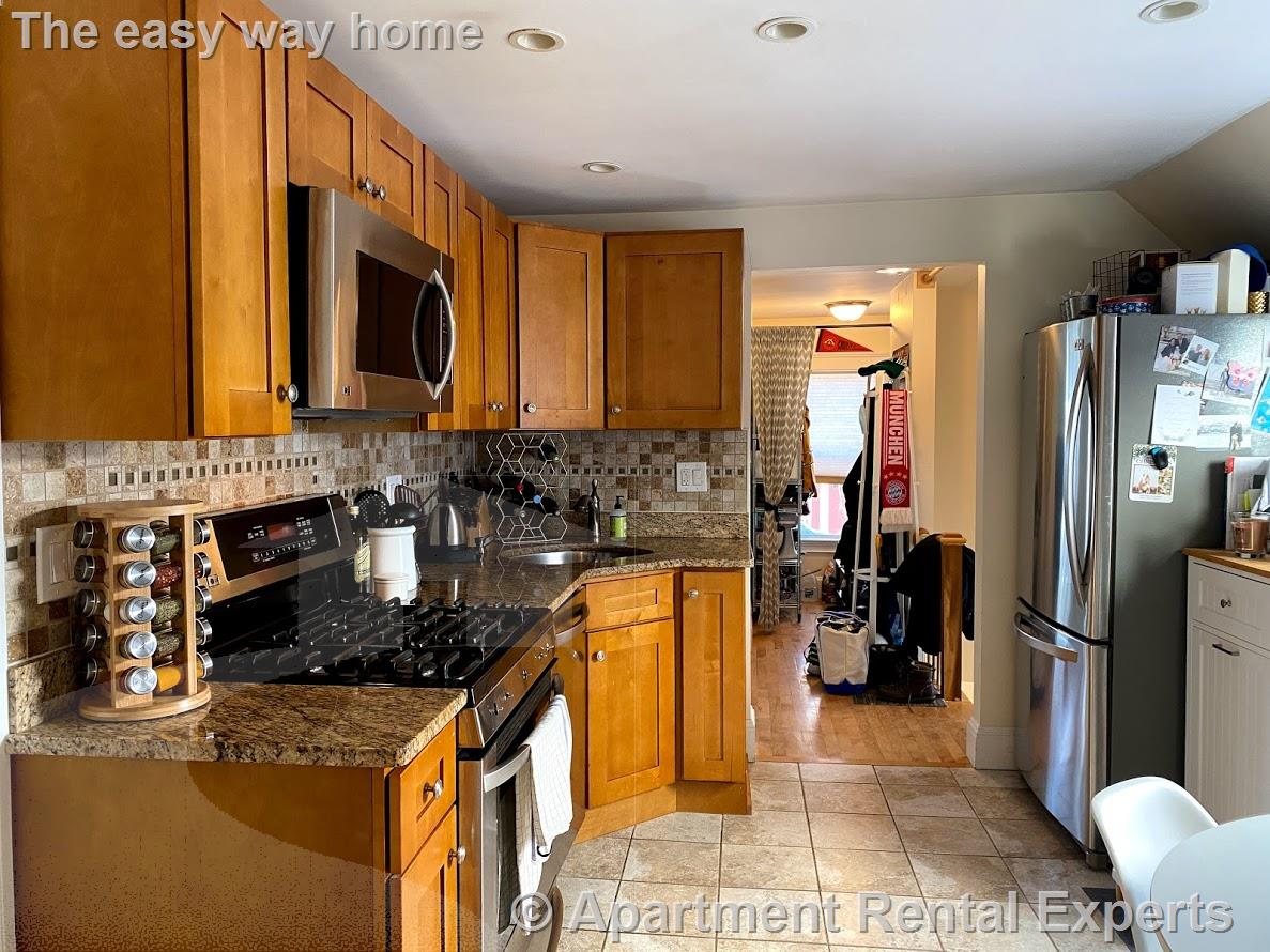 20 Cameron Ave, Davis Square